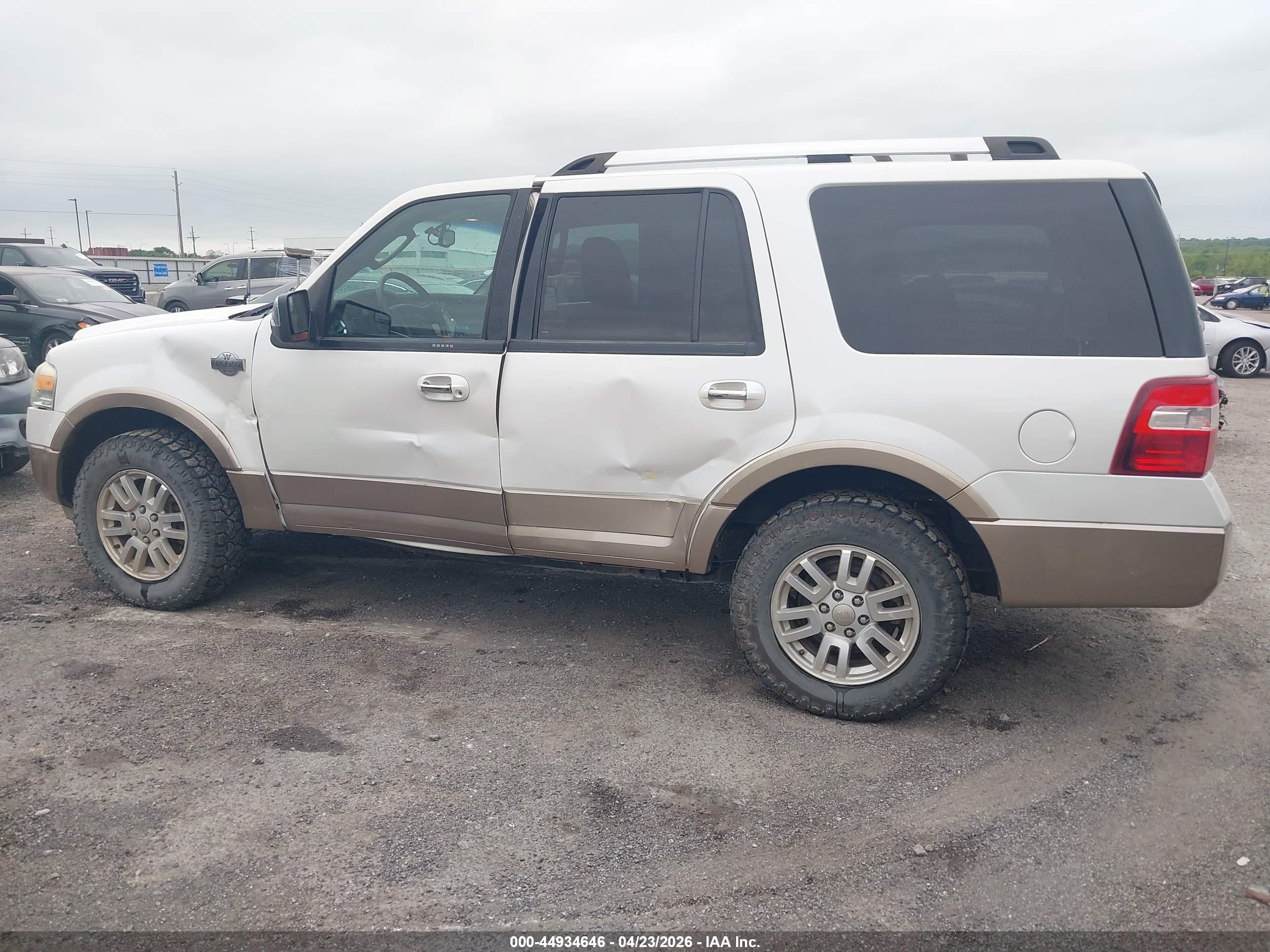 2014 Ford Expedition King Ranch White vin: 1FMJU1H56EEF62571