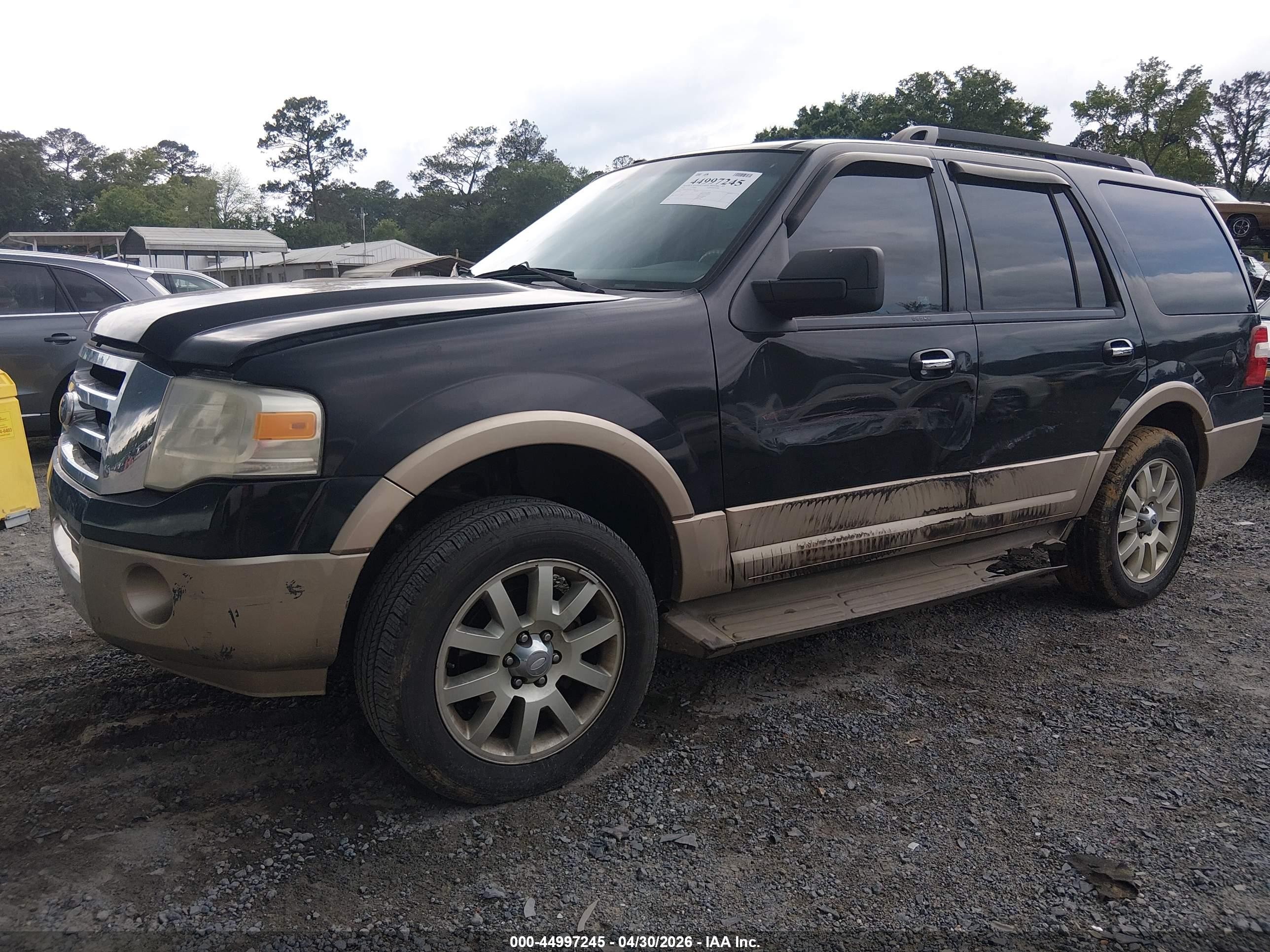2011 Ford Expedition Xlt Black vin: 1FMJU1H57BEF11883