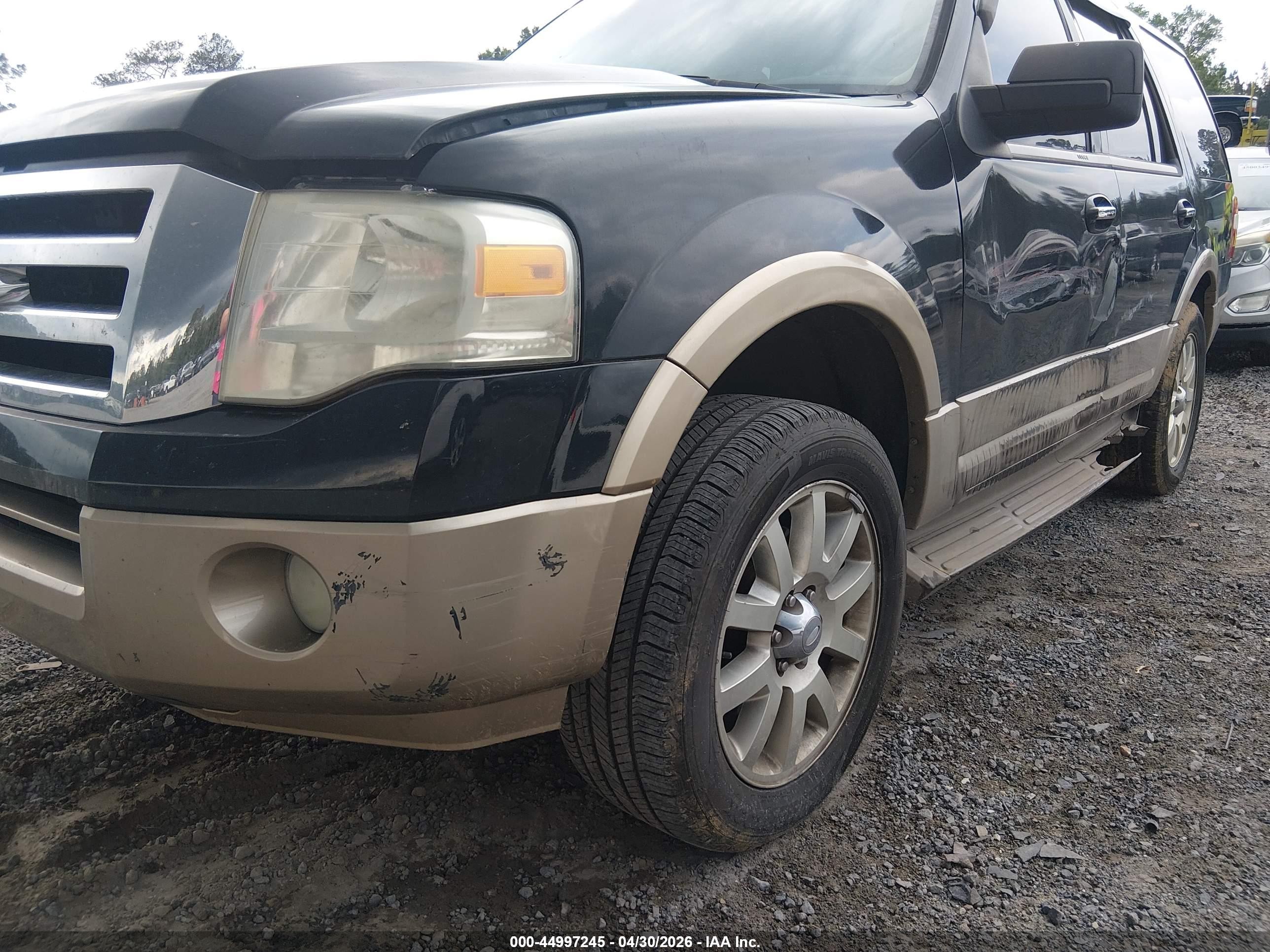 2011 Ford Expedition Xlt Black vin: 1FMJU1H57BEF11883