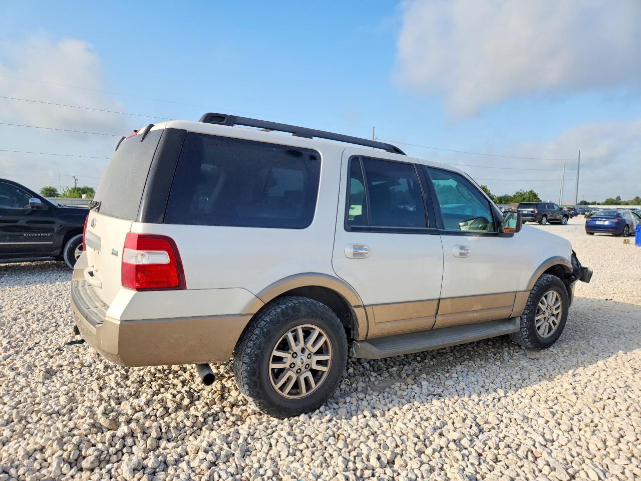 2013 Ford Expedition Xlt Белый vin: 1FMJU1H57DEF49472