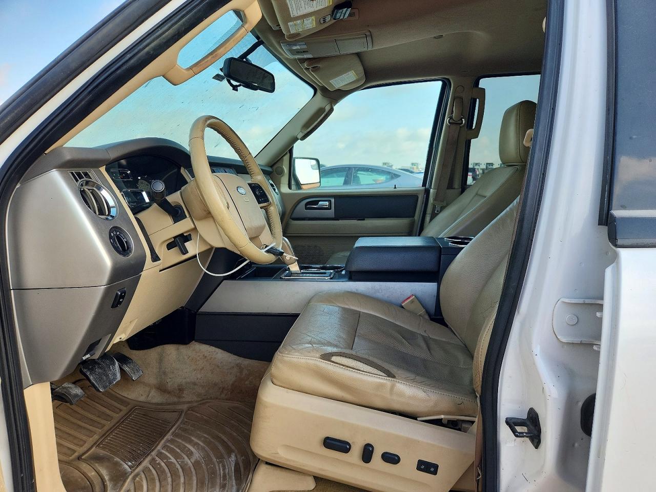 2013 Ford Expedition Xlt Белый vin: 1FMJU1H57DEF49472