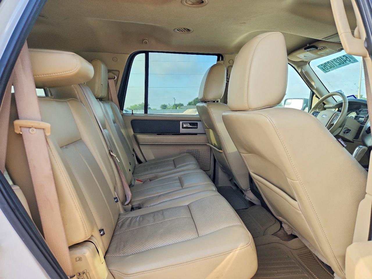 2013 Ford Expedition Xlt Белый vin: 1FMJU1H57DEF49472