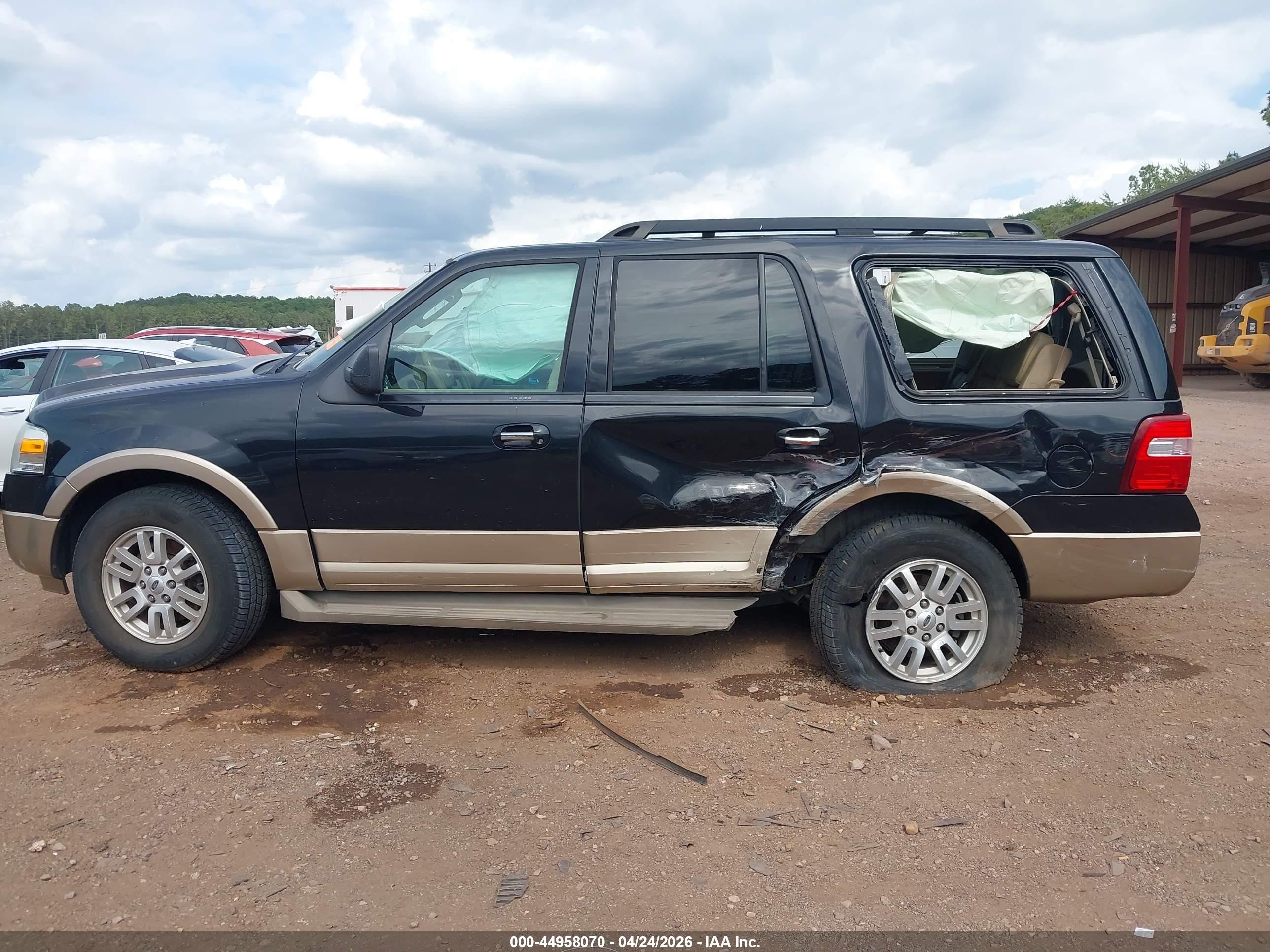 2012 Ford Expedition Xlt Black vin: 1FMJU1H58CEF14521