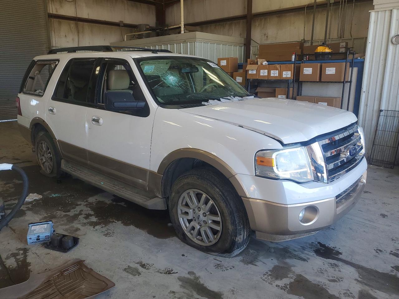 2014 Ford Expedition Xlt Белый vin: 1FMJU1H58EEF21472