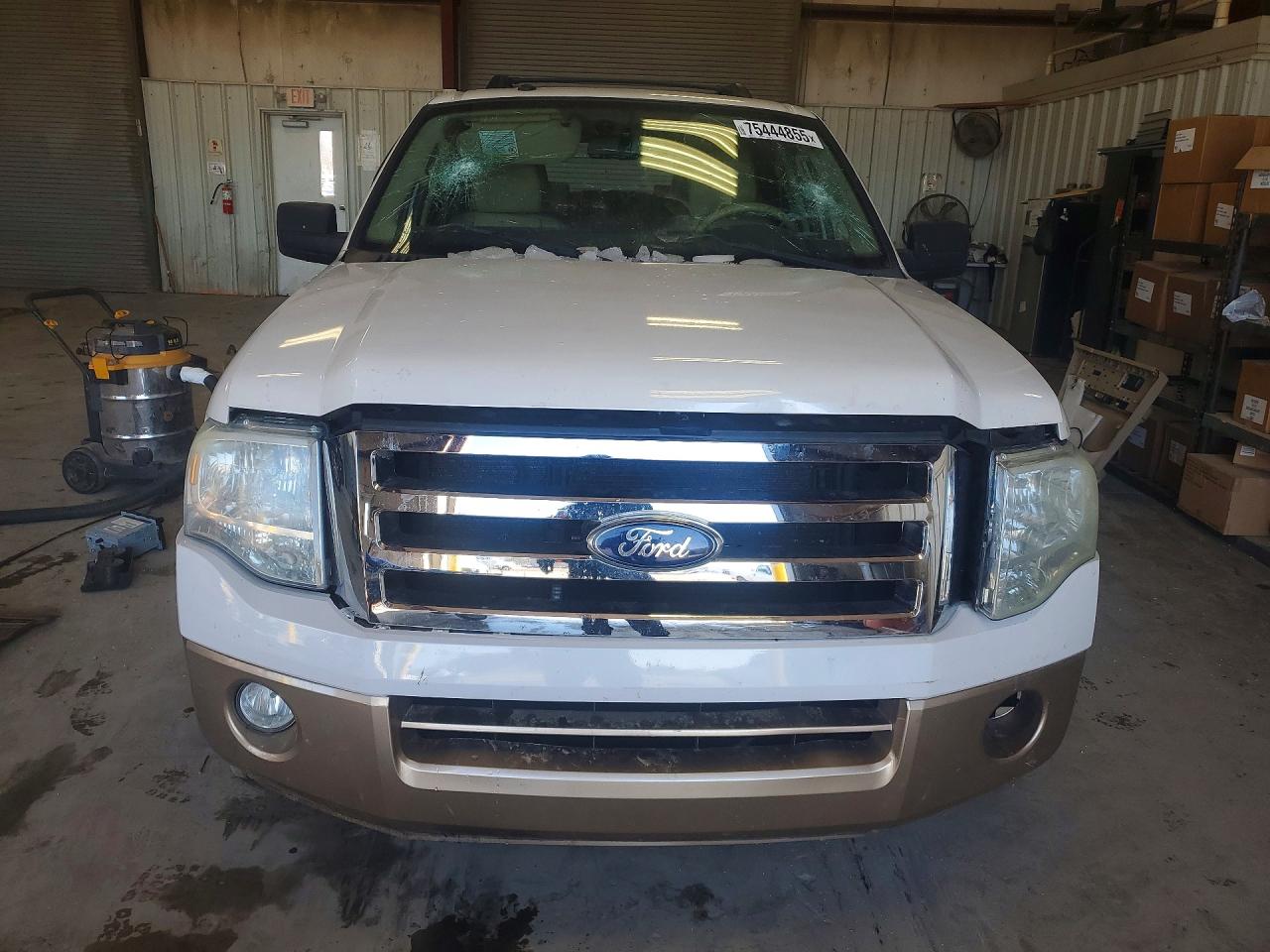 2014 Ford Expedition Xlt Белый vin: 1FMJU1H58EEF21472