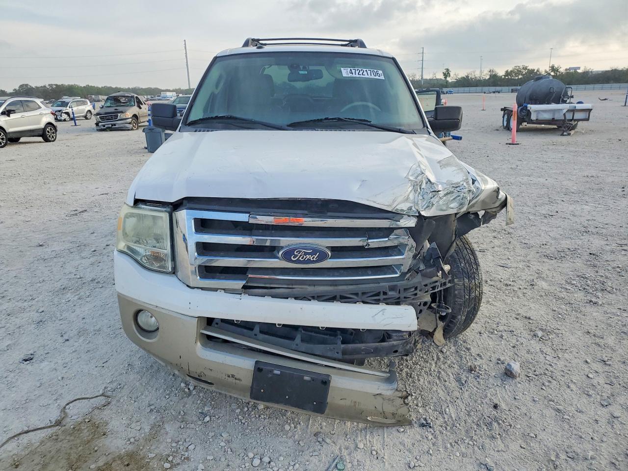 2010 Ford Expedition Eddie Bauer White vin: 1FMJU1H59AEB64040
