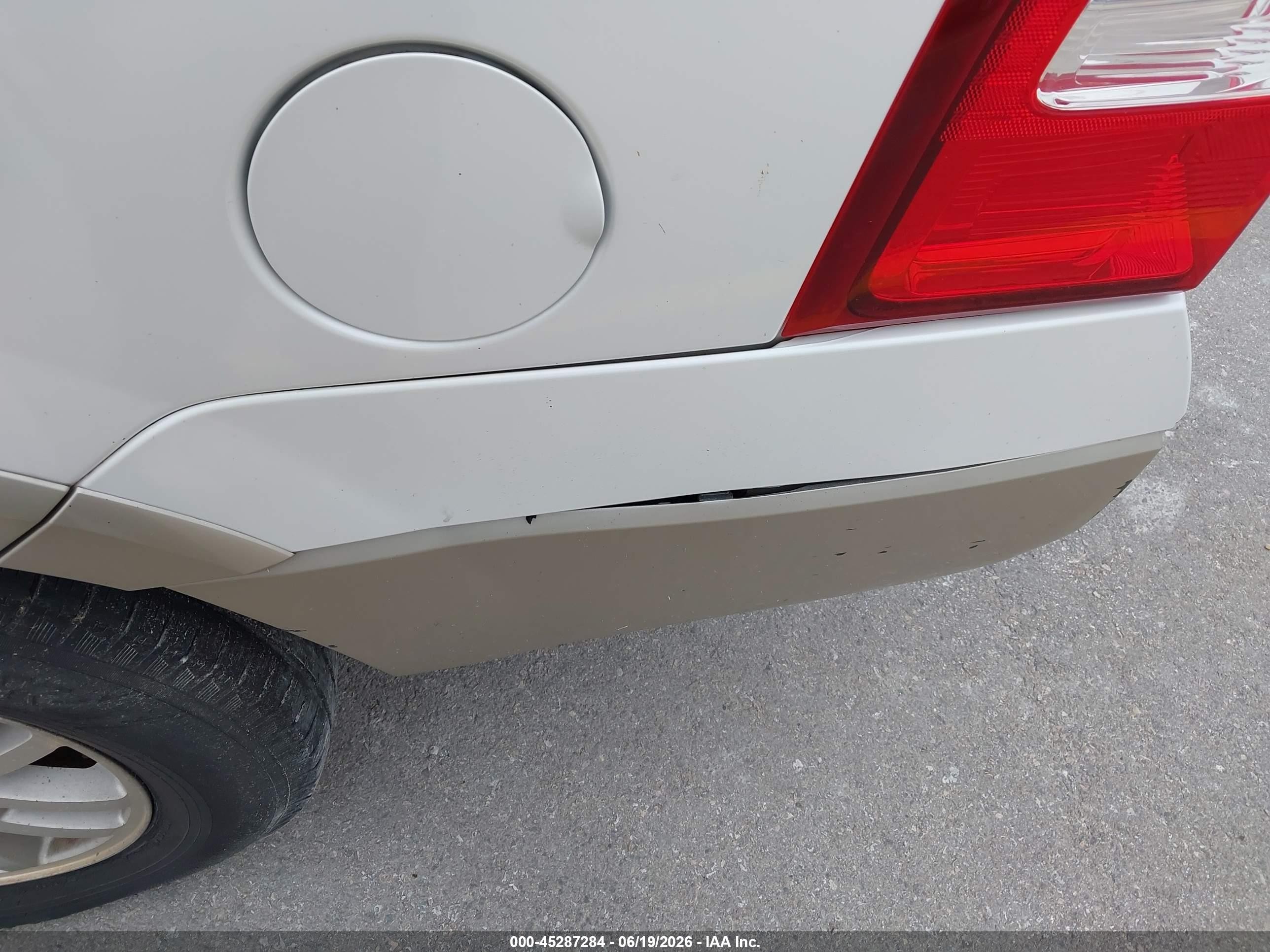 2010 Ford Expedition Eddie Bauer Белый vin: 1FMJU1H59AEB70632