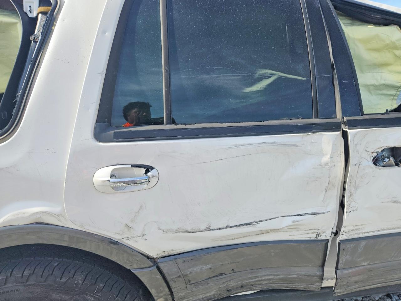 2012 Ford Expedition Xlt White vin: 1FMJU1H59CEF45129