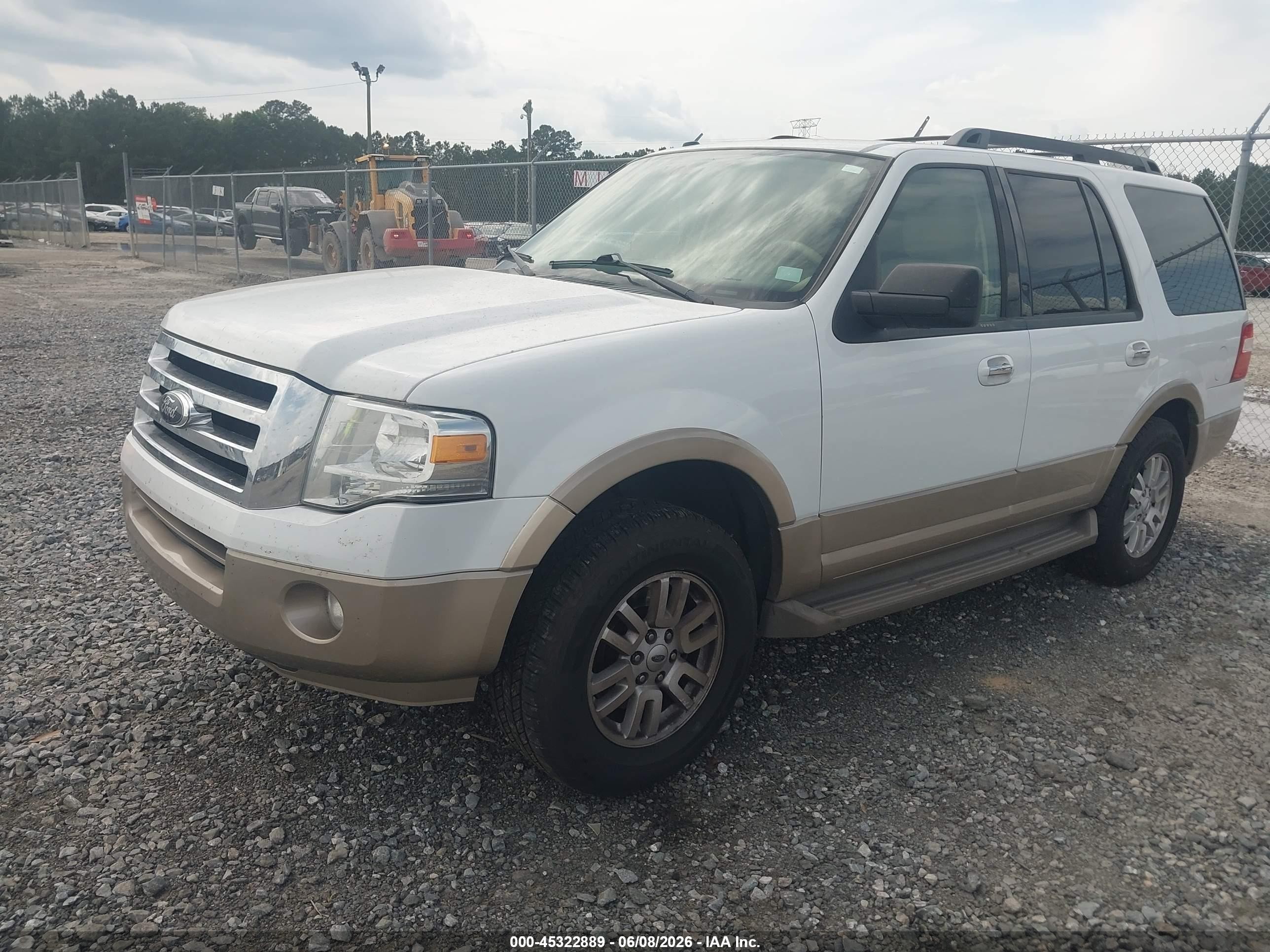 2013 Ford Expedition Xlt White vin: 1FMJU1H59DEF42894