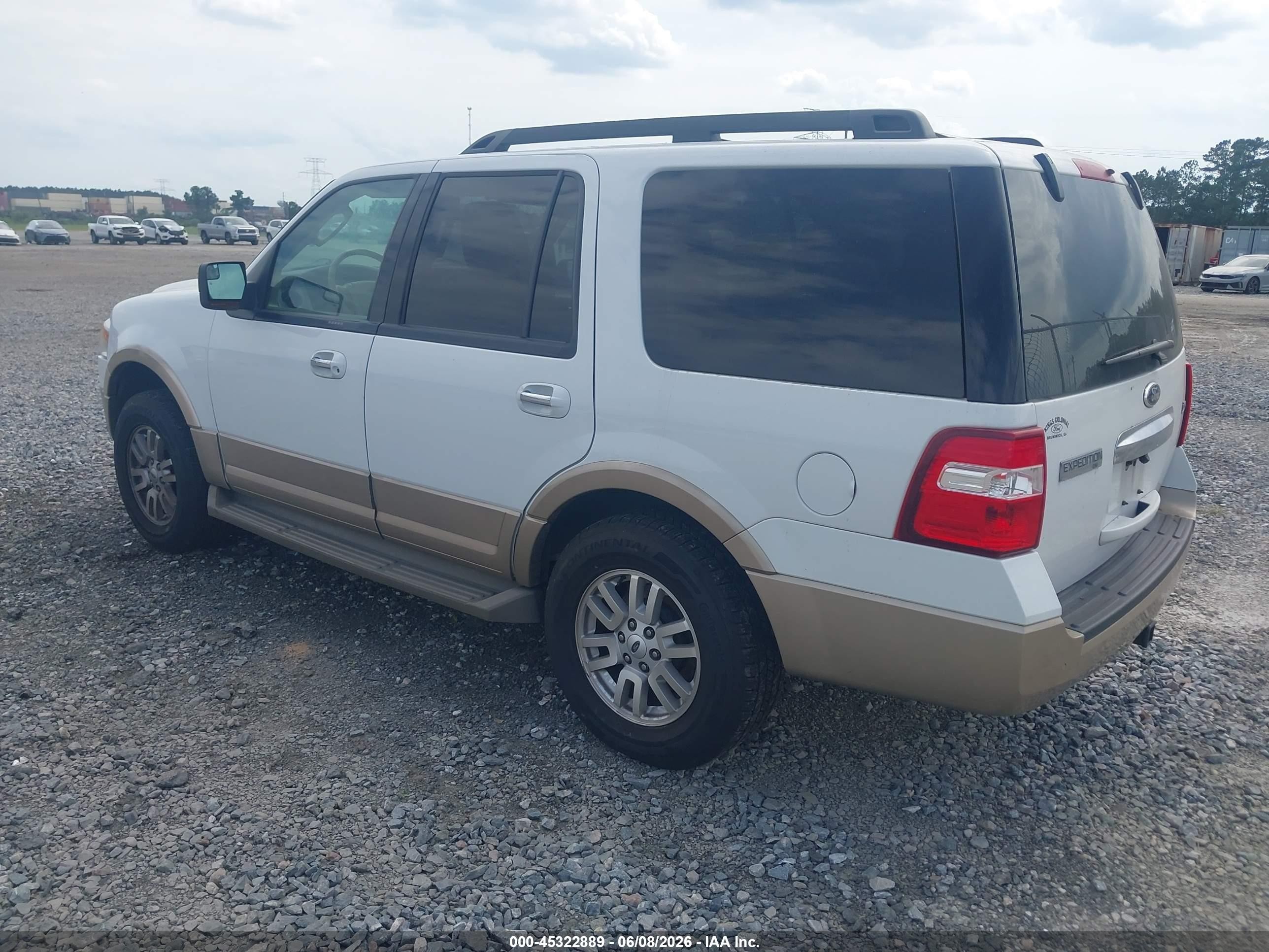 2013 Ford Expedition Xlt White vin: 1FMJU1H59DEF42894