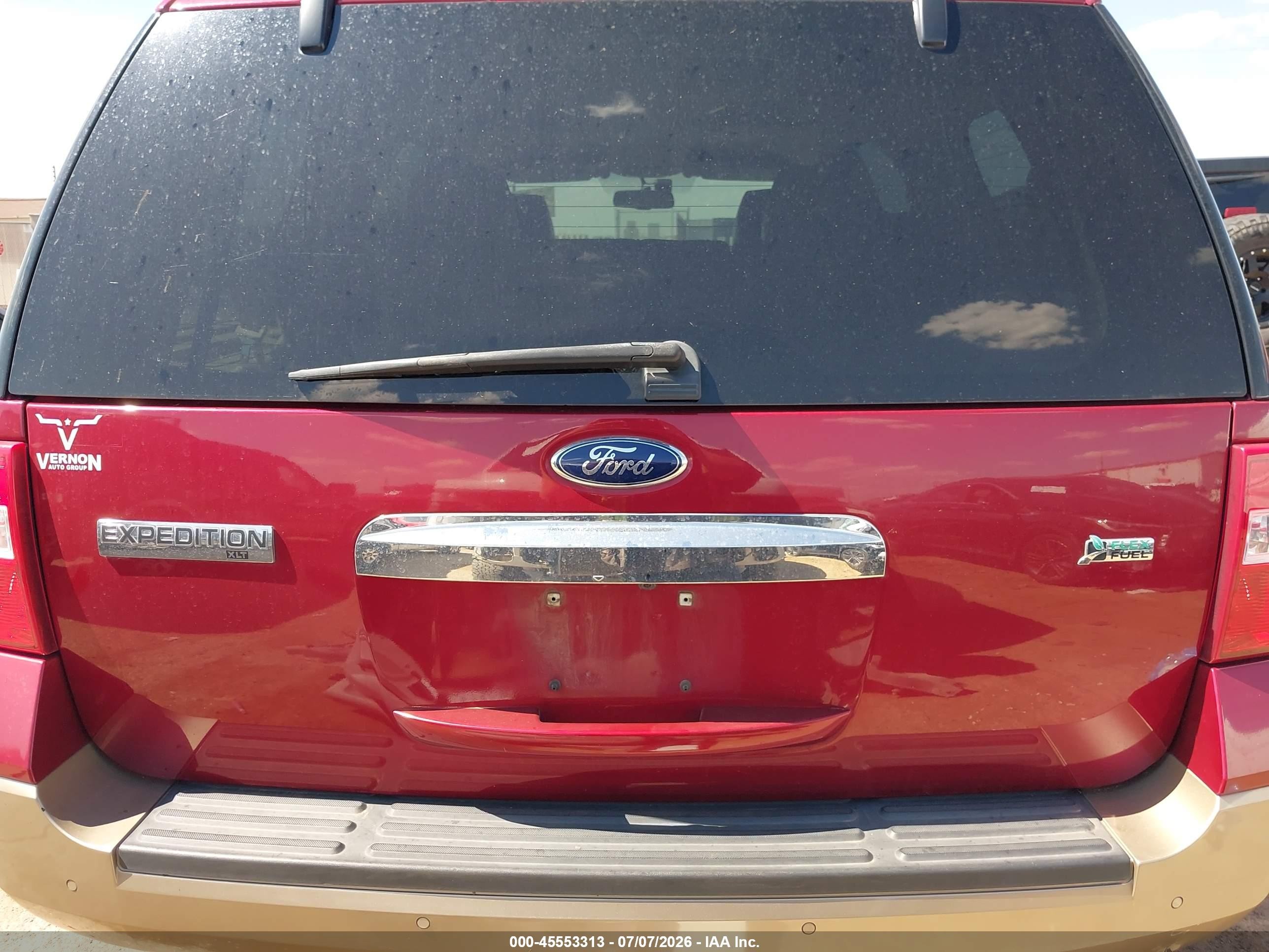 2014 Ford Expedition Xlt Темно-бордовый vin: 1FMJU1H59EEF21531