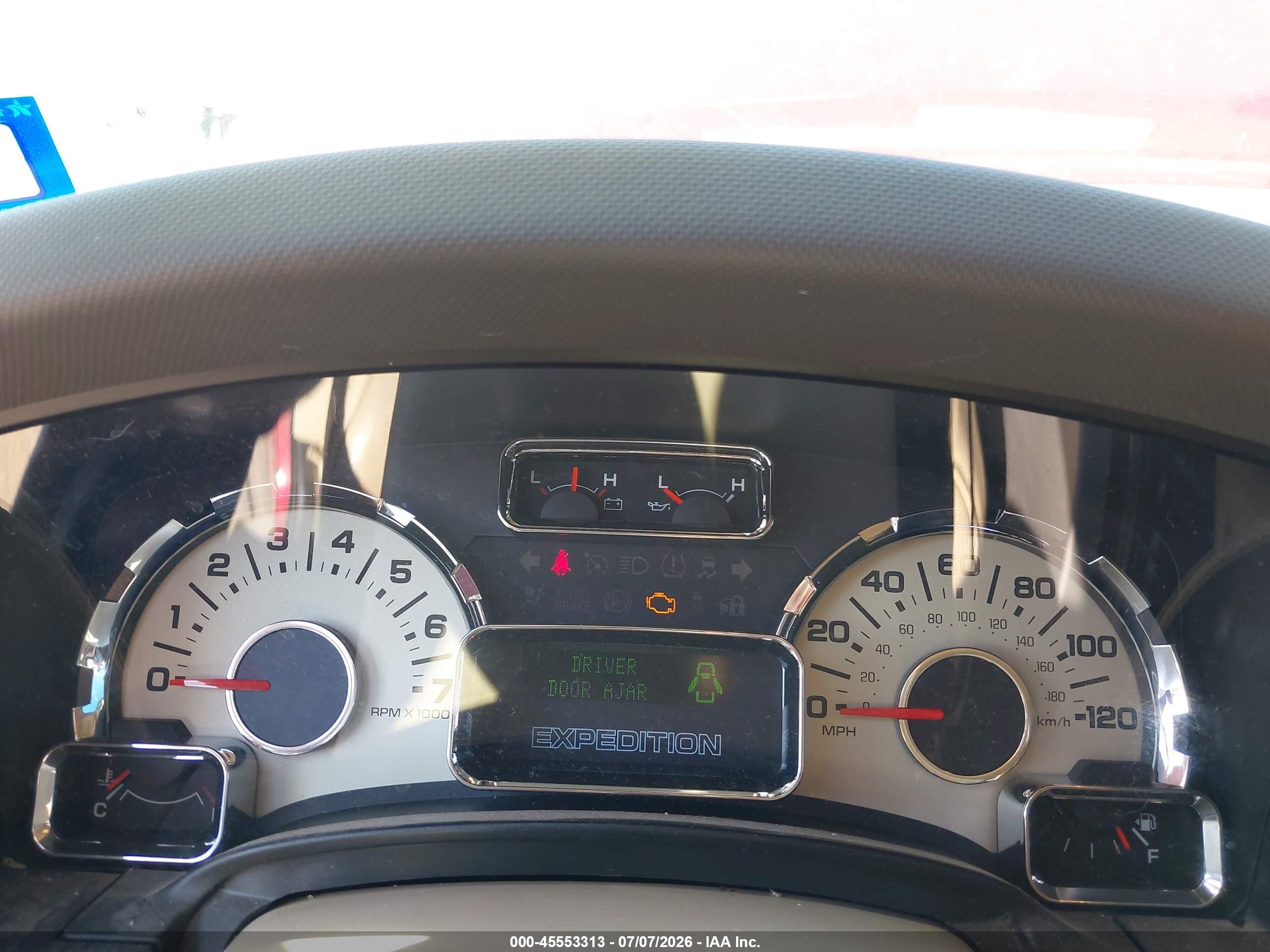 2014 Ford Expedition Xlt Темно-бордовый vin: 1FMJU1H59EEF21531