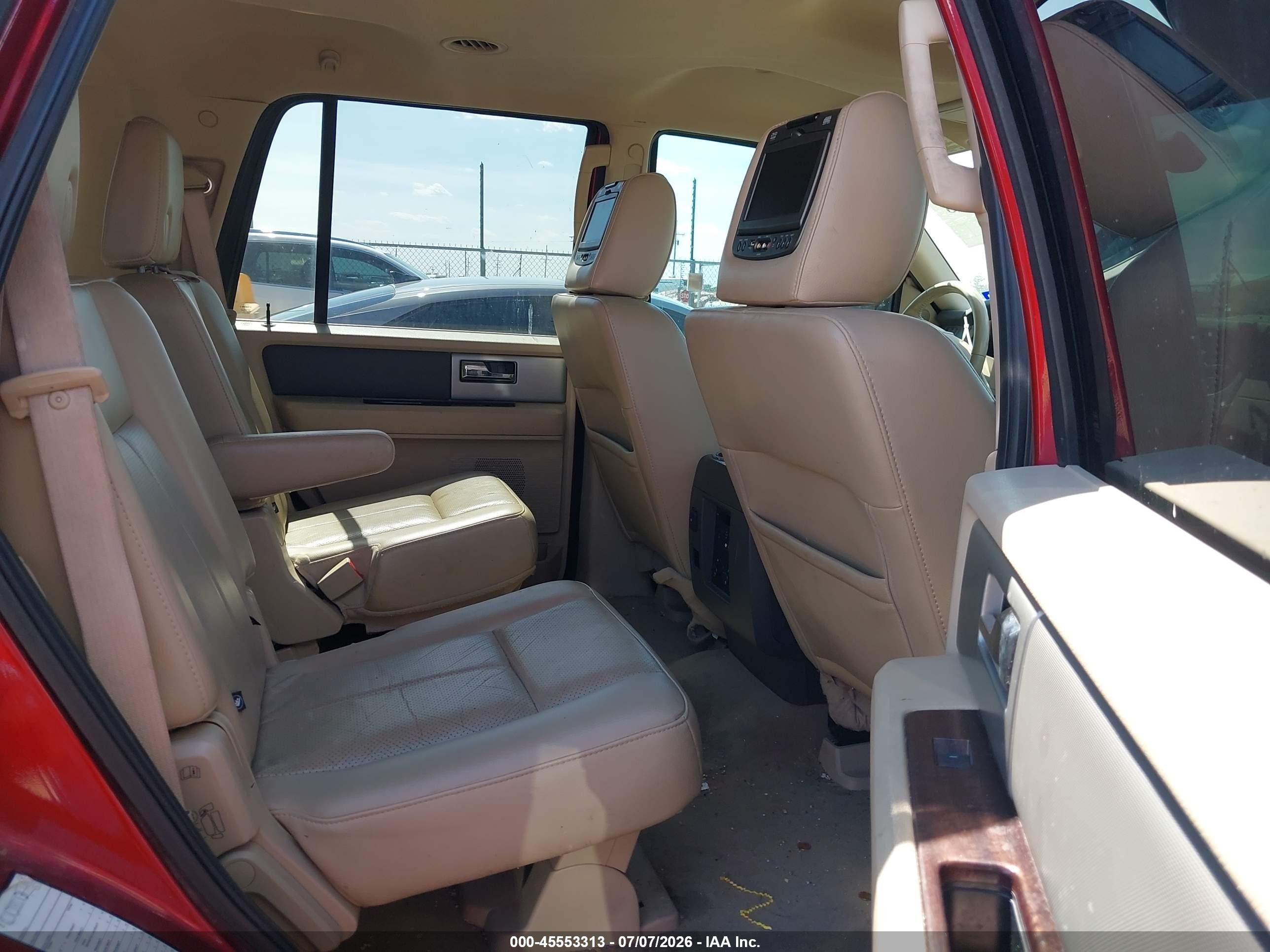 2014 Ford Expedition Xlt Темно-бордовый vin: 1FMJU1H59EEF21531
