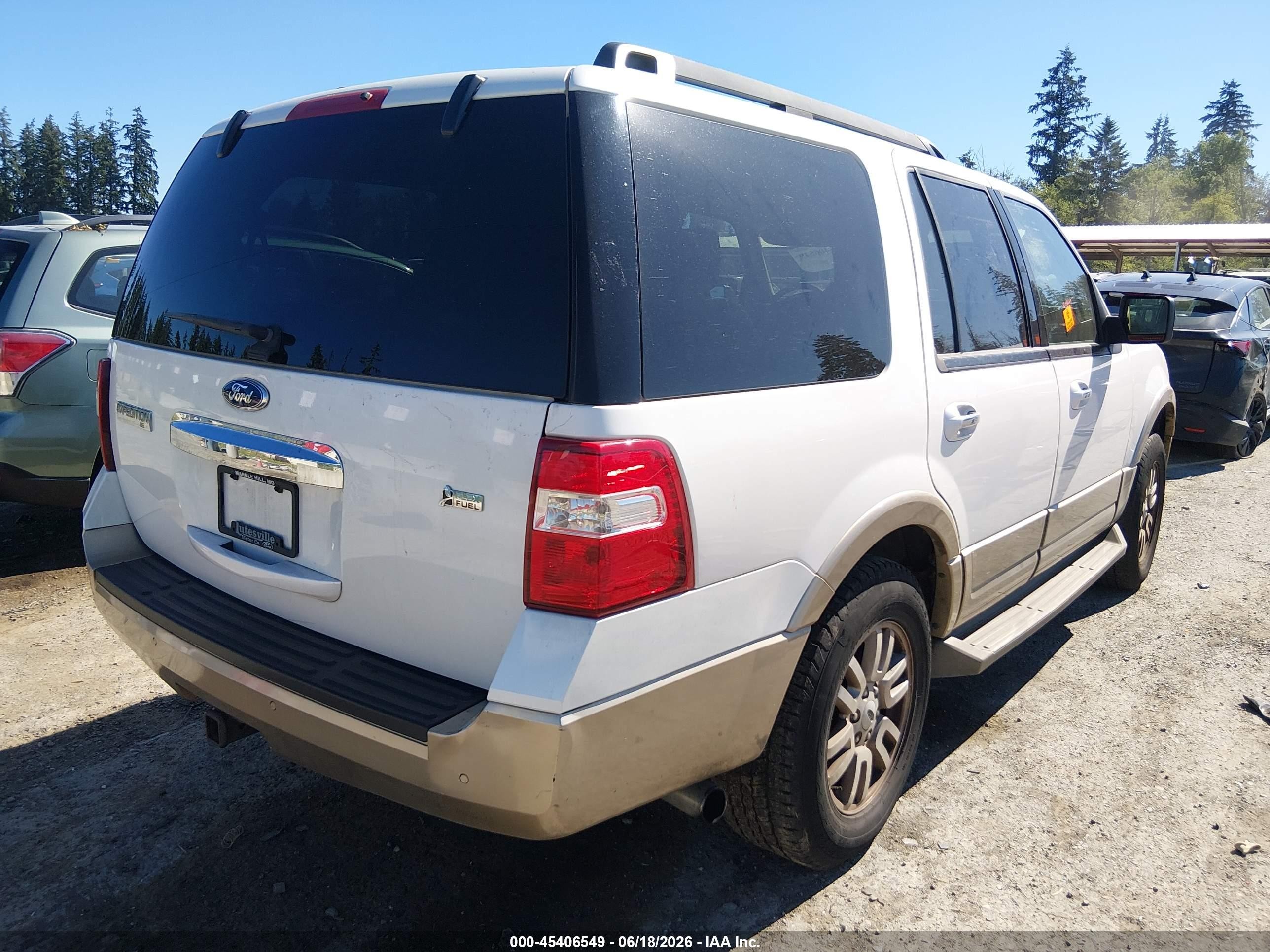 2011 Ford Expedition King Ranch/xlt White vin: 1FMJU1H5XBEF02112