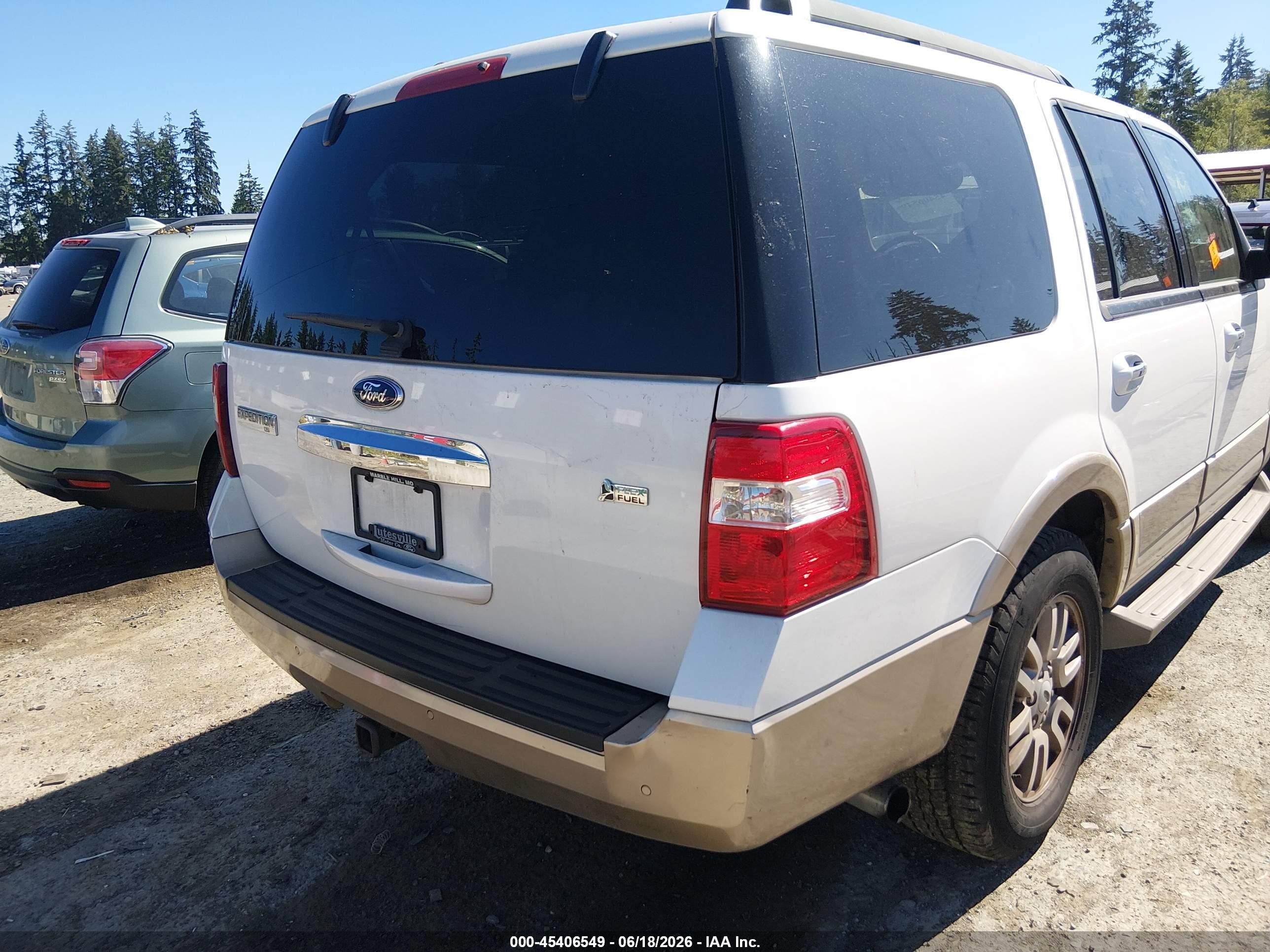 2011 Ford Expedition King Ranch/xlt White vin: 1FMJU1H5XBEF02112