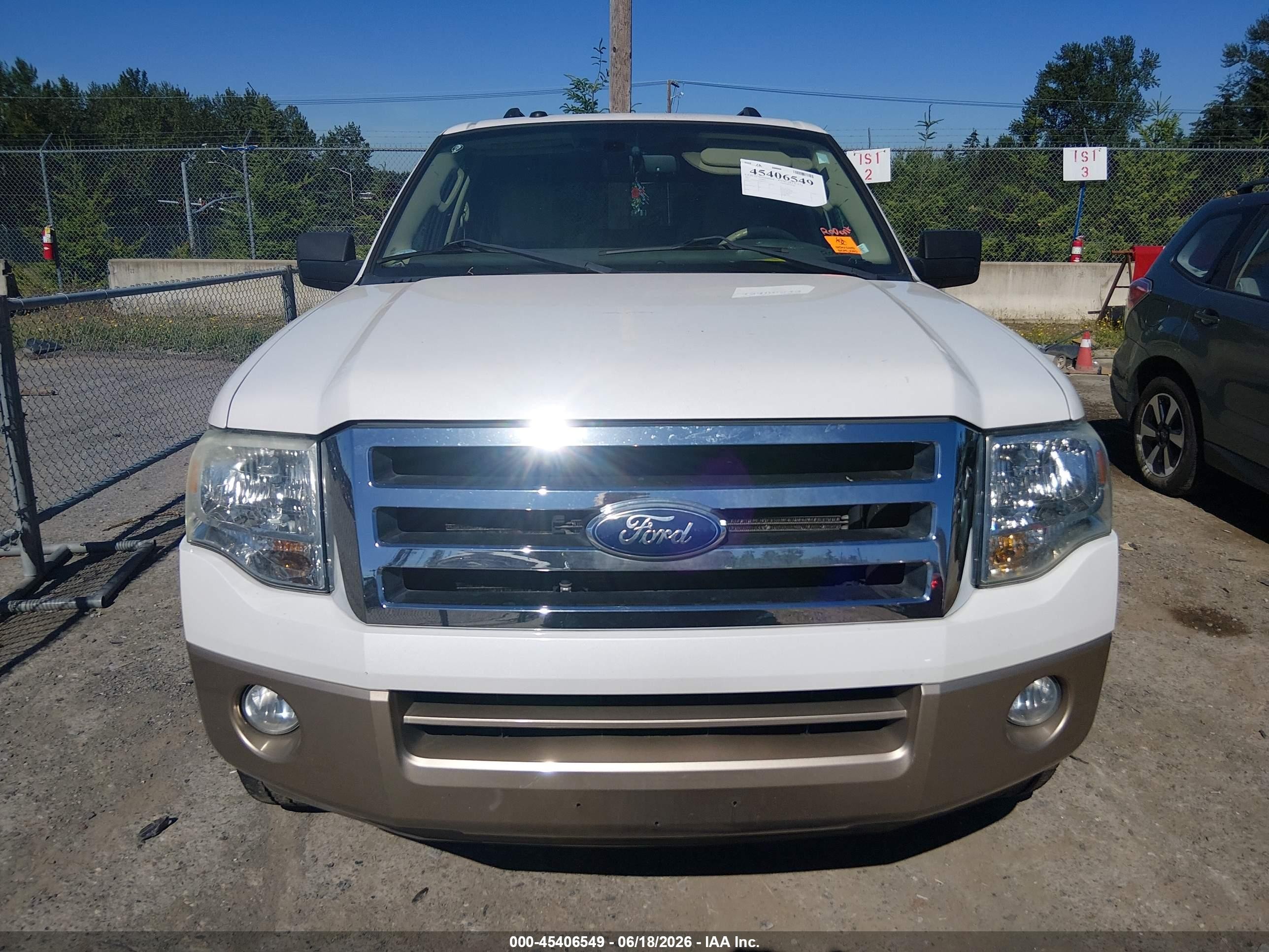 2011 Ford Expedition King Ranch/xlt White vin: 1FMJU1H5XBEF02112
