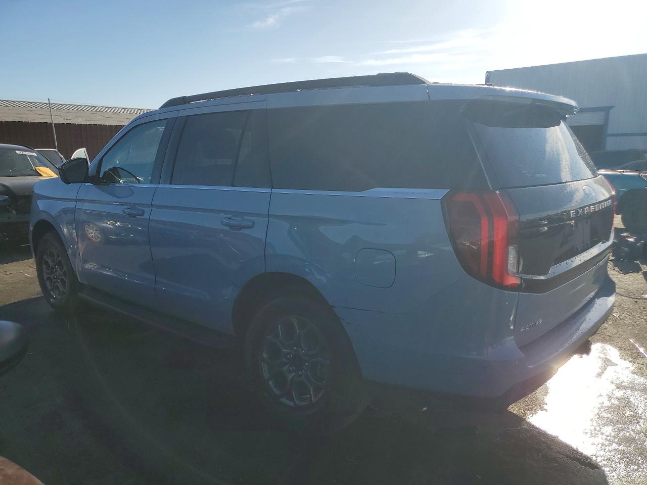 2025 Ford Expedition Active Blue vin: 1FMJU1H87SEA46869