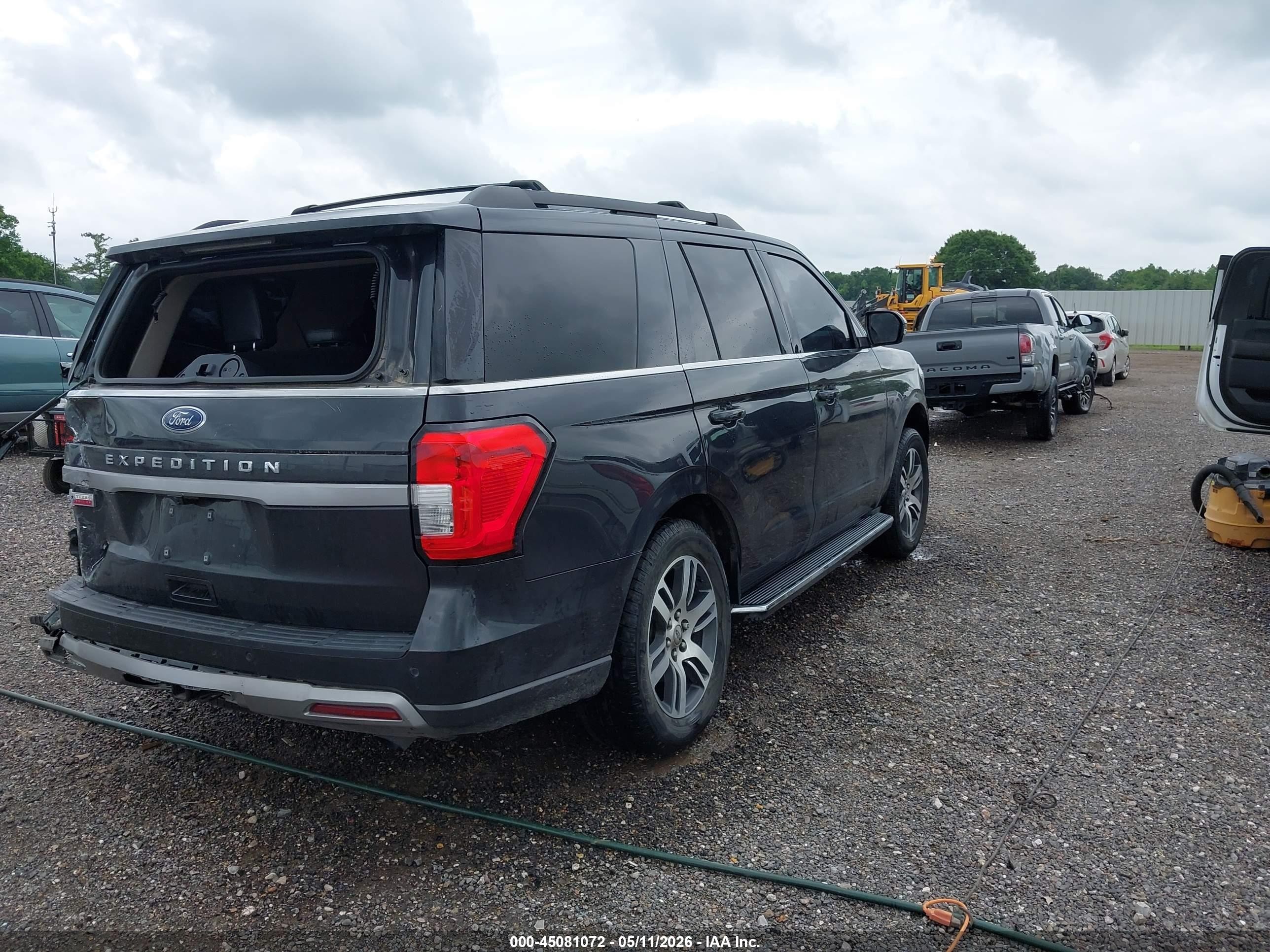 2023 Ford Expedition Xlt Серый vin: 1FMJU1H89PEA09796