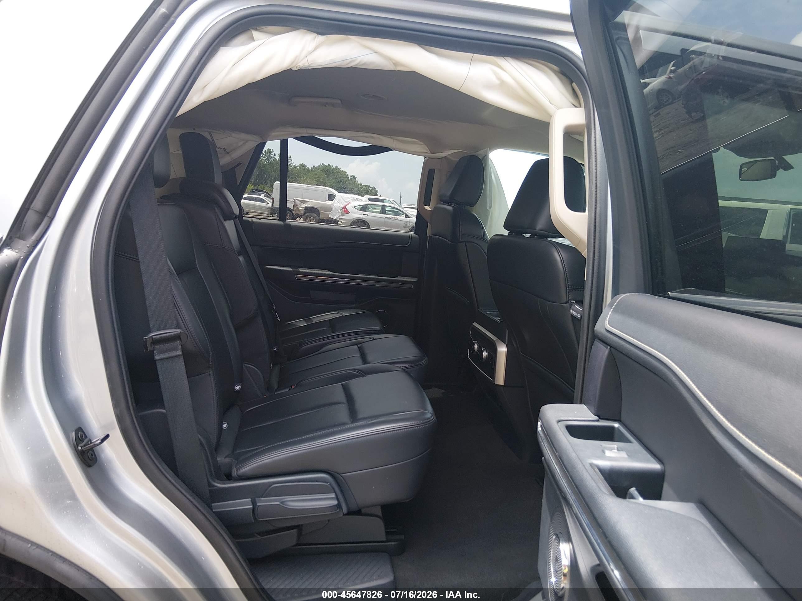 2024 Ford Expedition Xlt Серебряный vin: 1FMJU1H8XREA18641