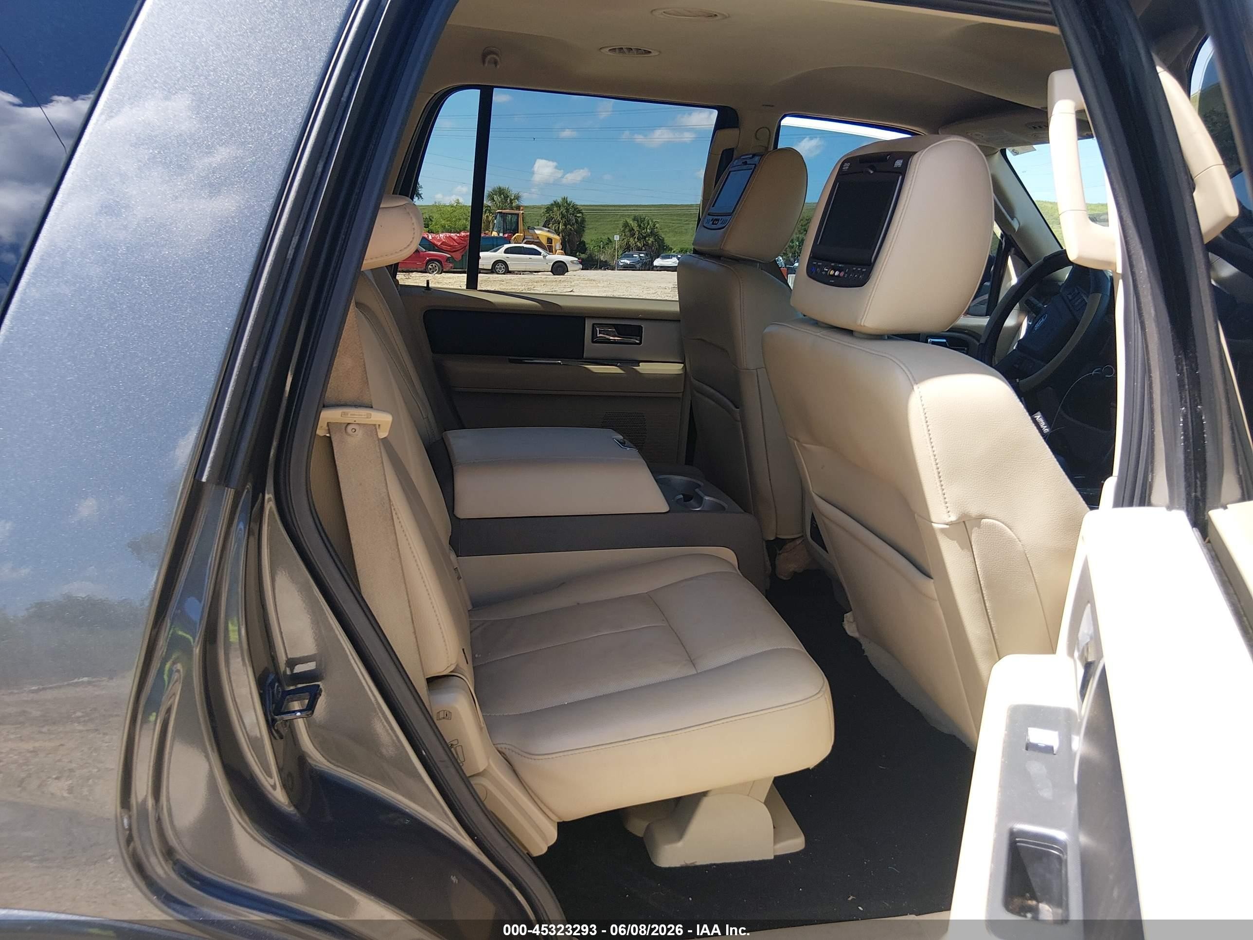 2015 Ford Expedition Xlt Черный vin: 1FMJU1HT0FEF00244