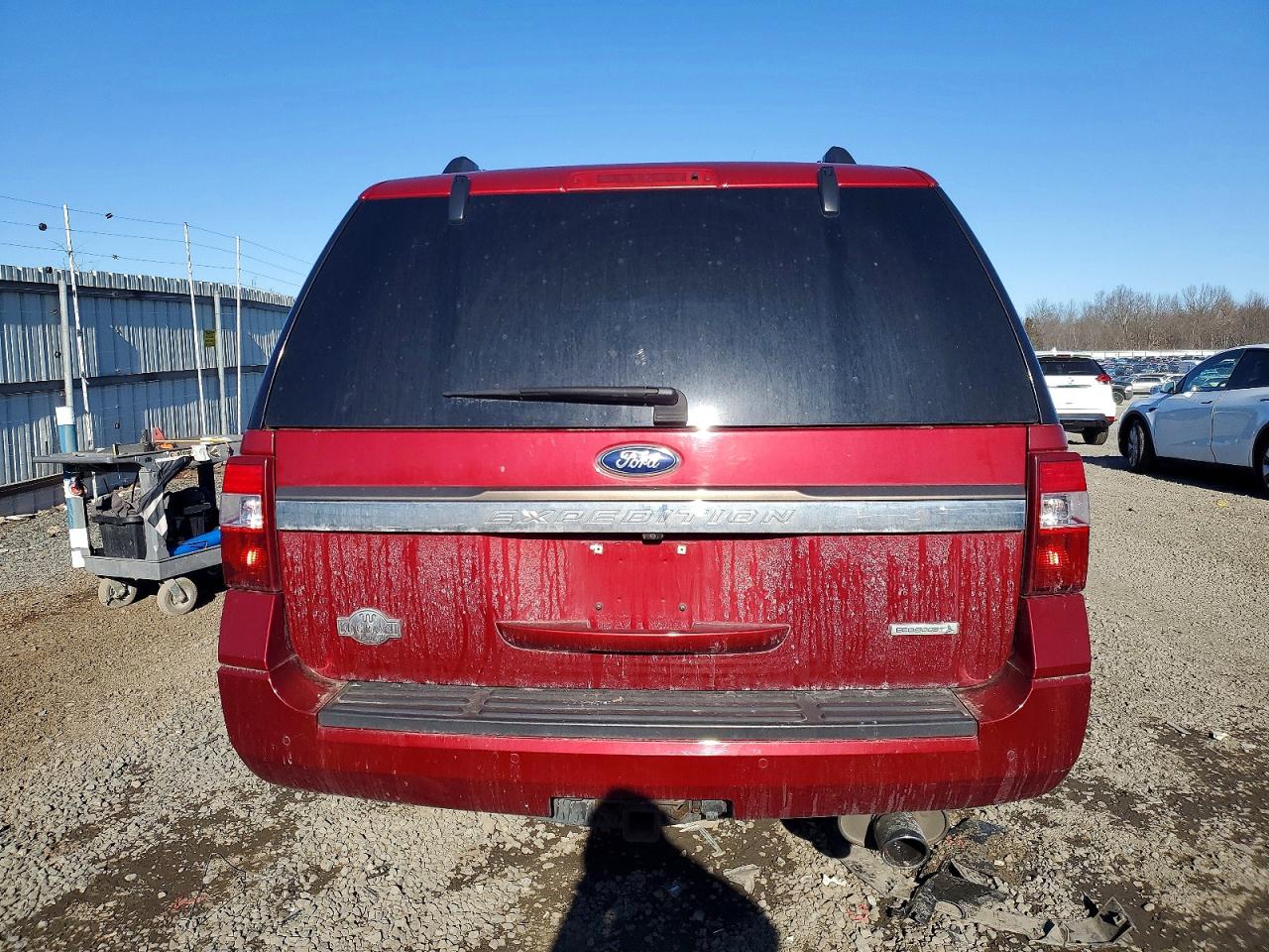 2015 Ford Expedition Xlt Красный vin: 1FMJU1HT0FEF10918