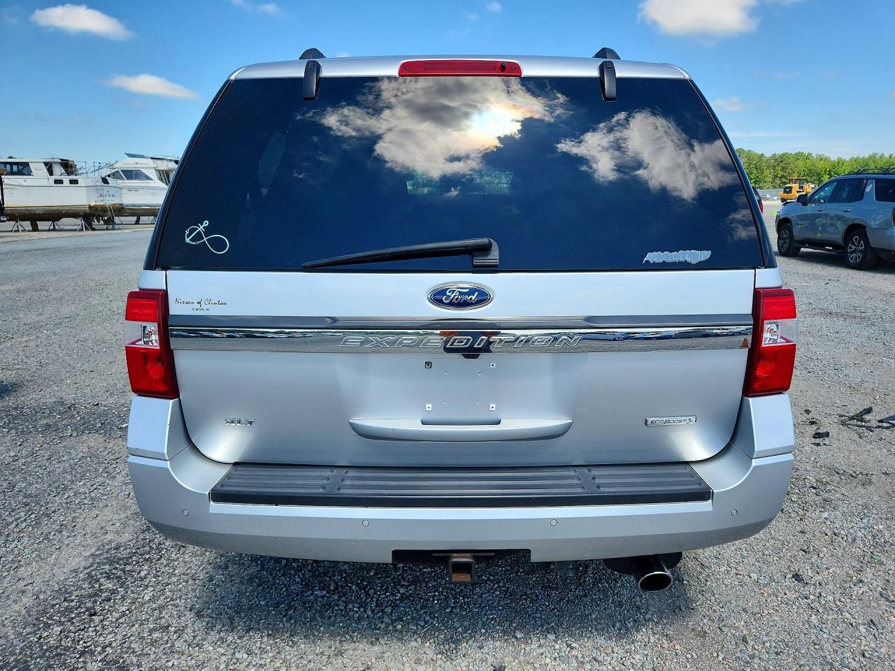 2015 Ford Expedition Xlt Silver vin: 1FMJU1HT0FEF46558