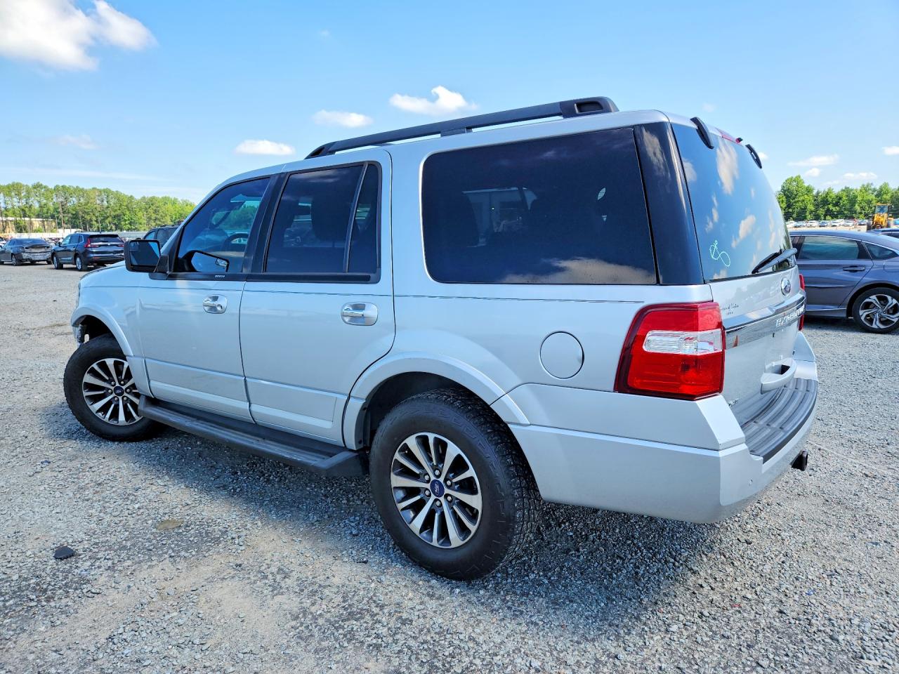 2015 Ford Expedition Xlt Silver vin: 1FMJU1HT0FEF46558