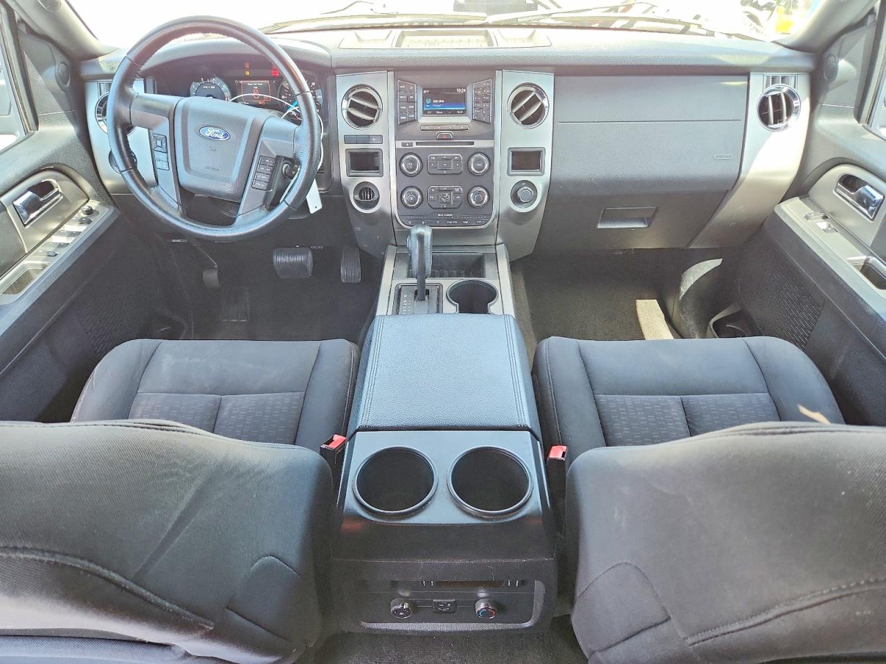 2015 Ford Expedition Xlt Silver vin: 1FMJU1HT0FEF46558
