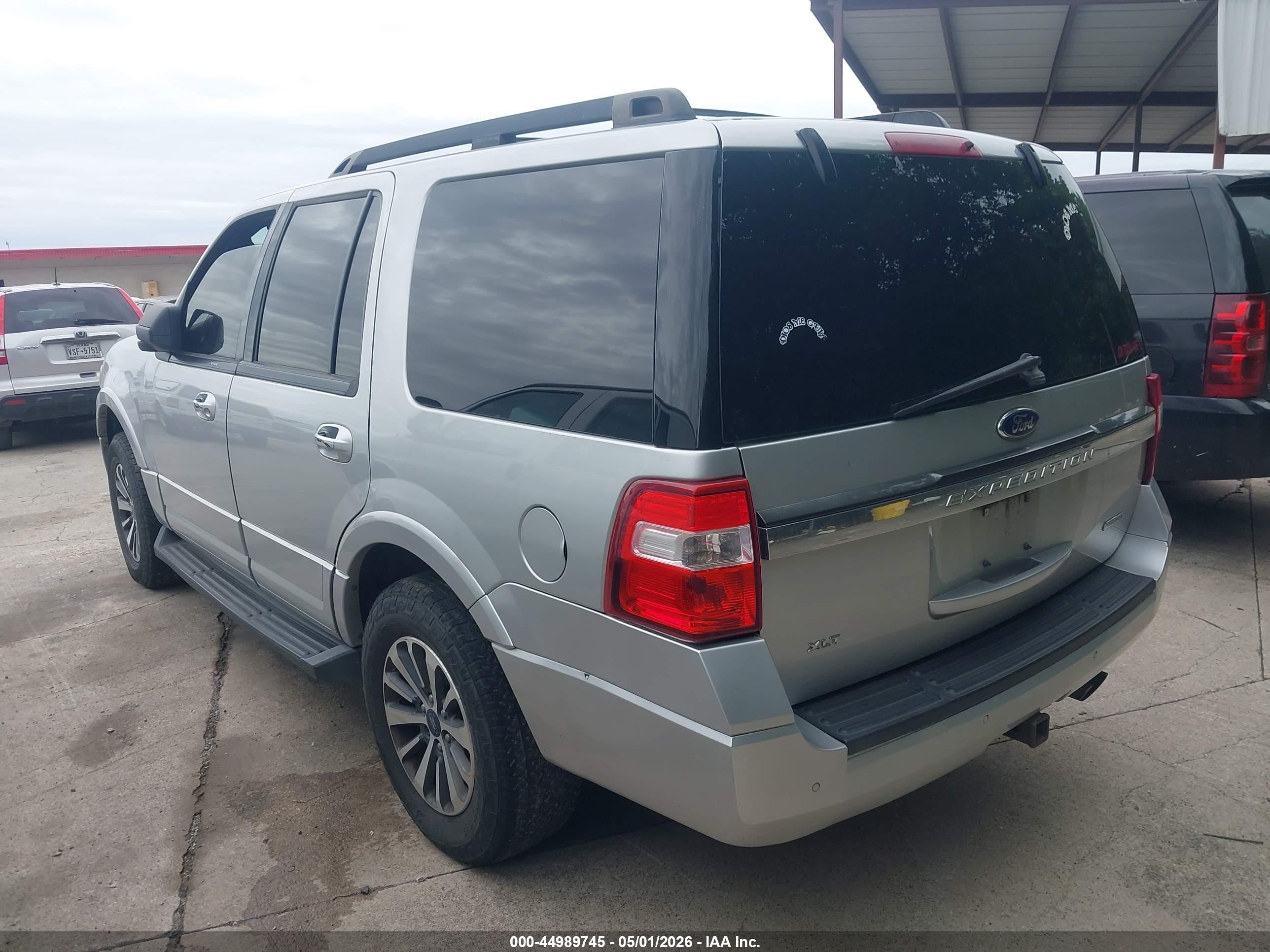 2015 Ford Expedition Xlt Silver vin: 1FMJU1HT1FEF04674