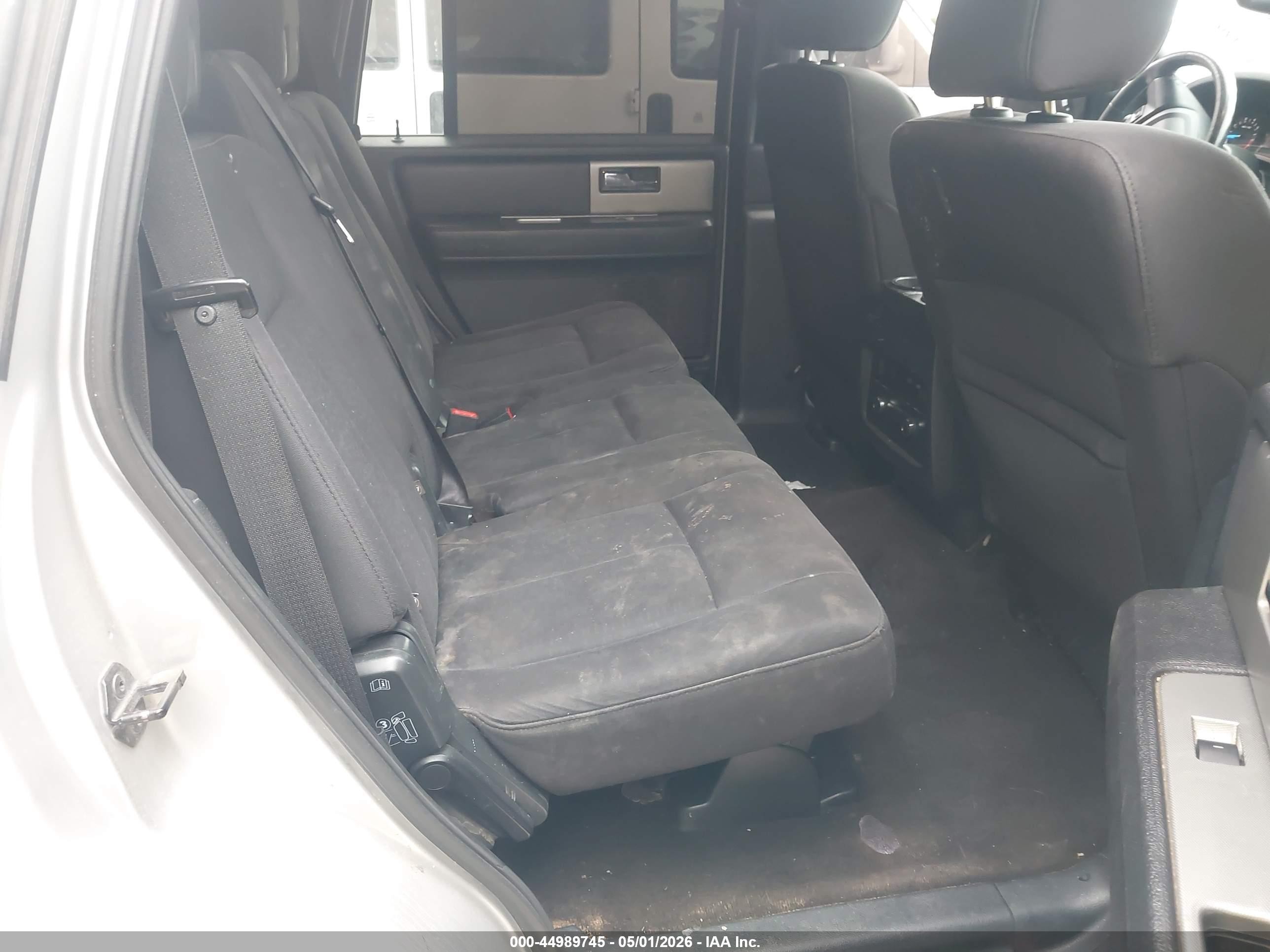 2015 Ford Expedition Xlt Silver vin: 1FMJU1HT1FEF04674