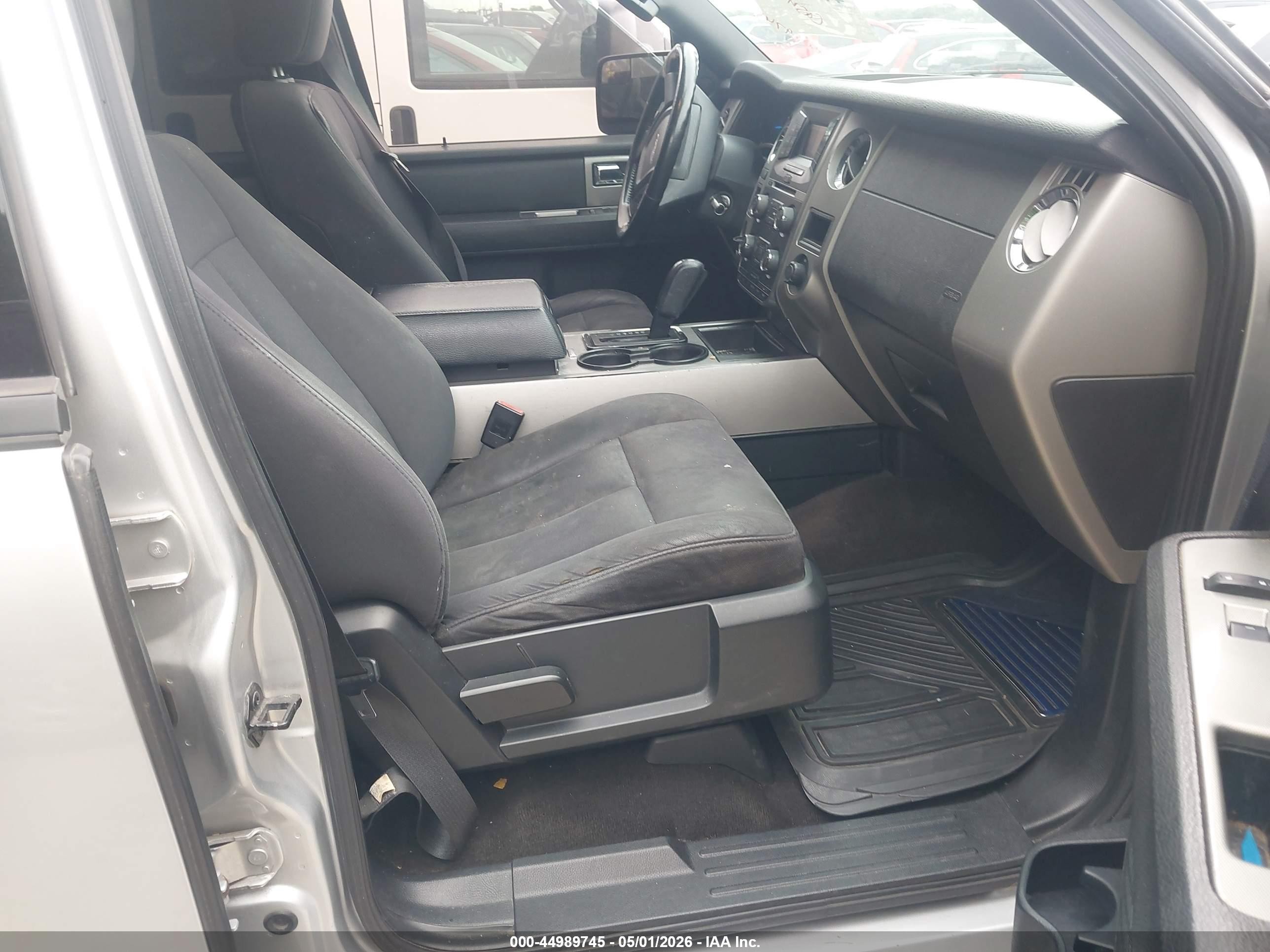 2015 Ford Expedition Xlt Silver vin: 1FMJU1HT1FEF04674