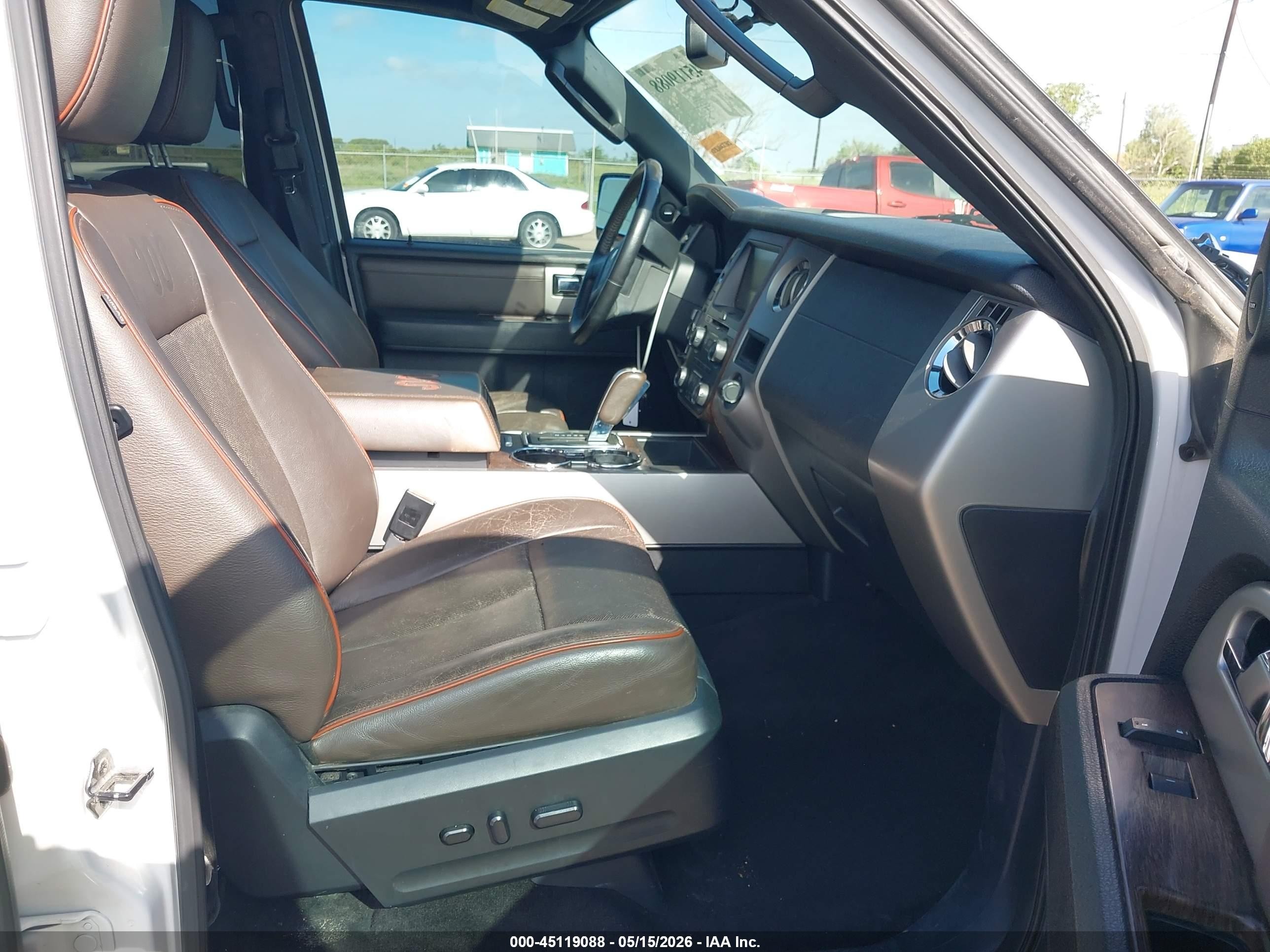 2015 Ford Expedition King Ranch White vin: 1FMJU1HT1FEF12807