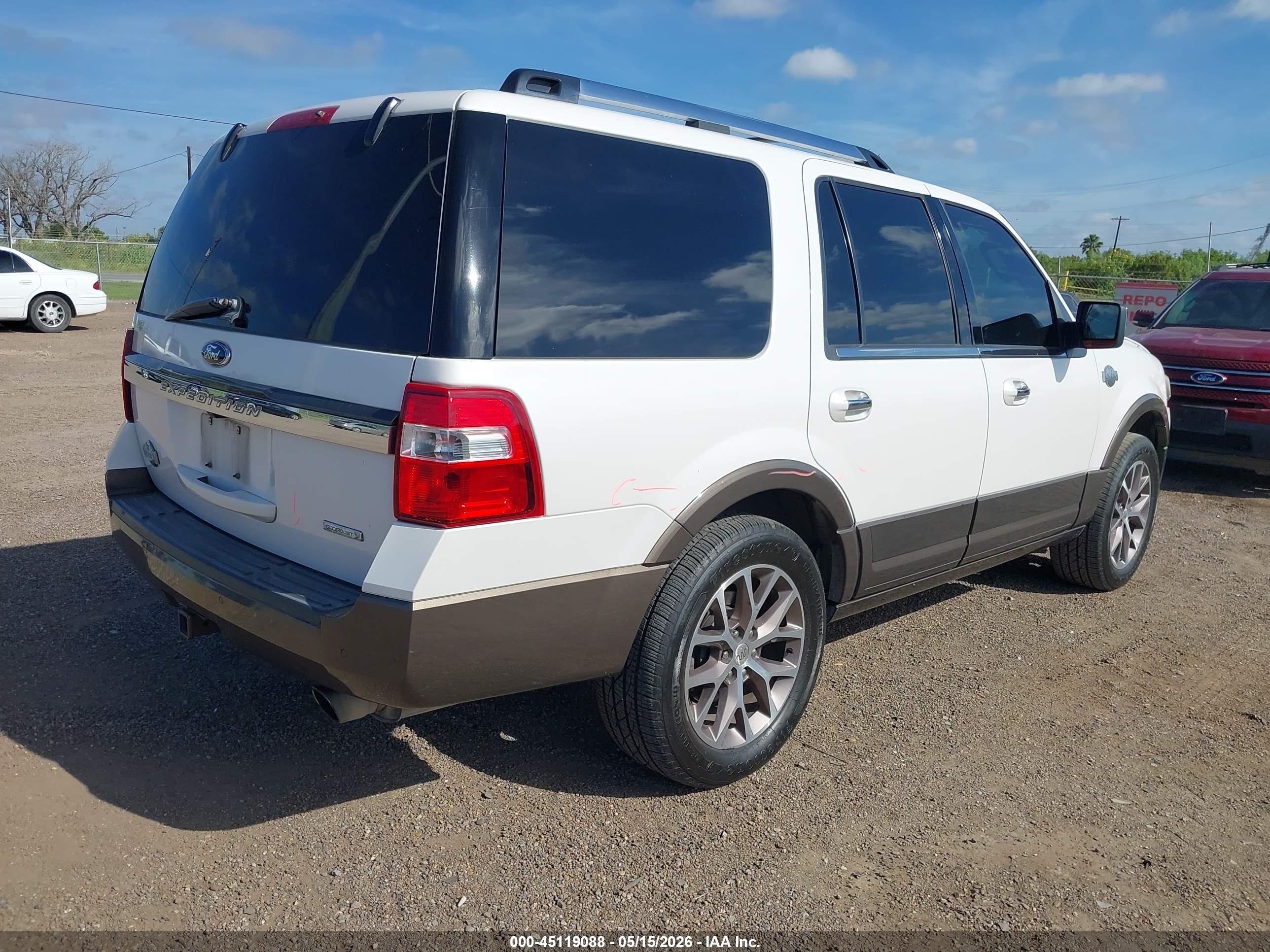 2015 Ford Expedition King Ranch White vin: 1FMJU1HT1FEF12807