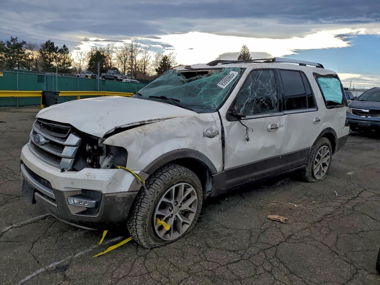2015 Ford Expedition Xlt White vin: 1FMJU1HT2FEF47243