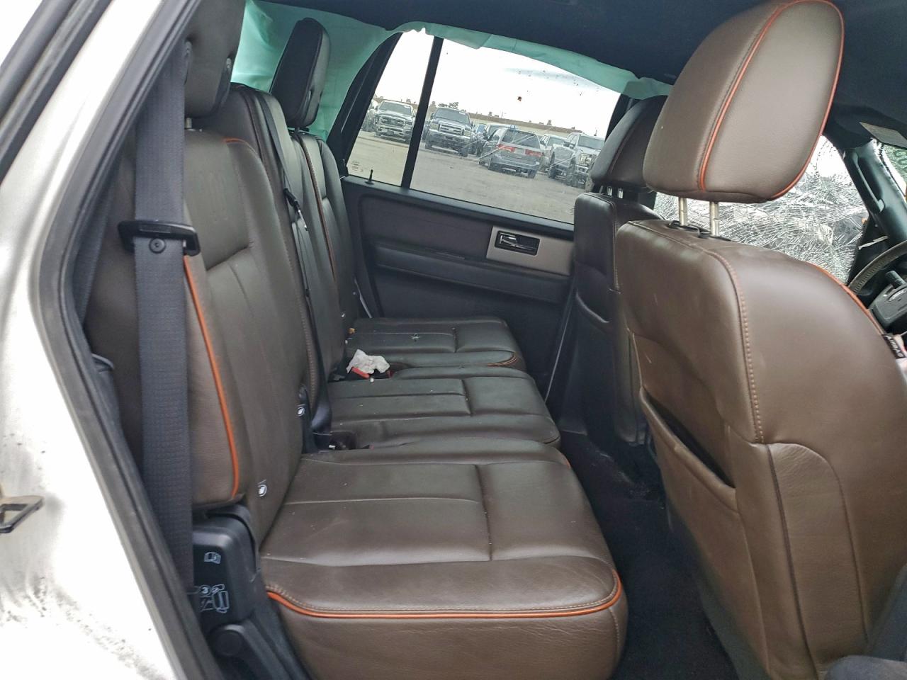 2015 Ford Expedition Xlt White vin: 1FMJU1HT2FEF47243