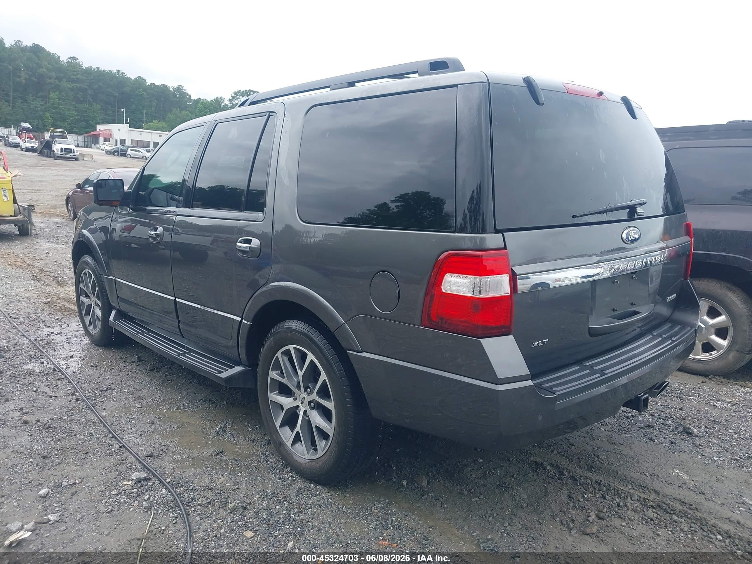 2015 Ford Expedition Xlt Gray vin: 1FMJU1HT2FEF49025
