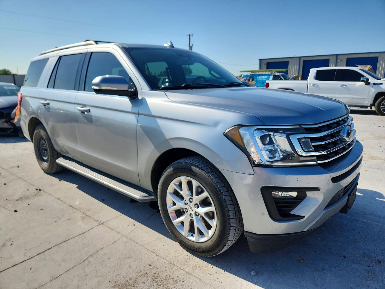 2020 Ford Expedition Xlt Silver vin: 1FMJU1HT2LEA66145