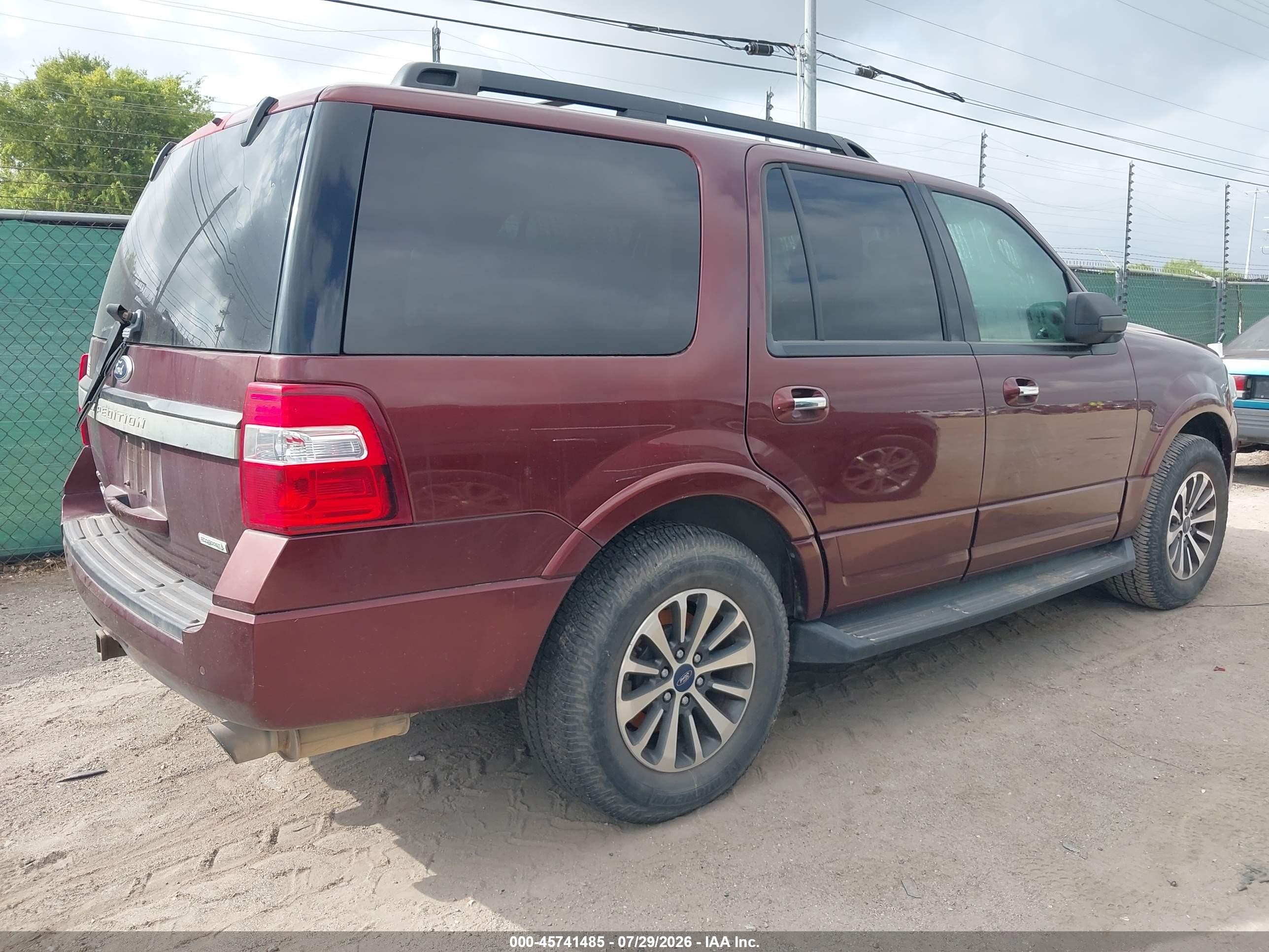 2015 Ford Expedition Xlt Maroon vin: 1FMJU1HT4FEF01980