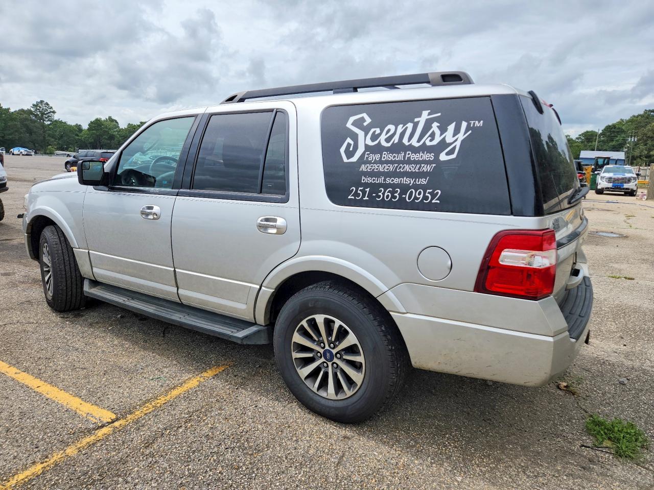 2015 Ford Expedition Xlt Silver vin: 1FMJU1HT5FEF20974
