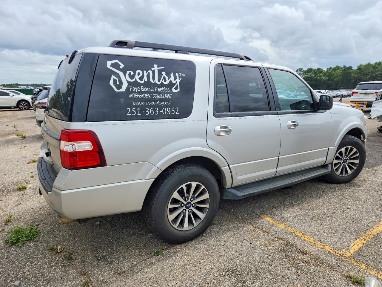 2015 Ford Expedition Xlt Silver vin: 1FMJU1HT5FEF20974