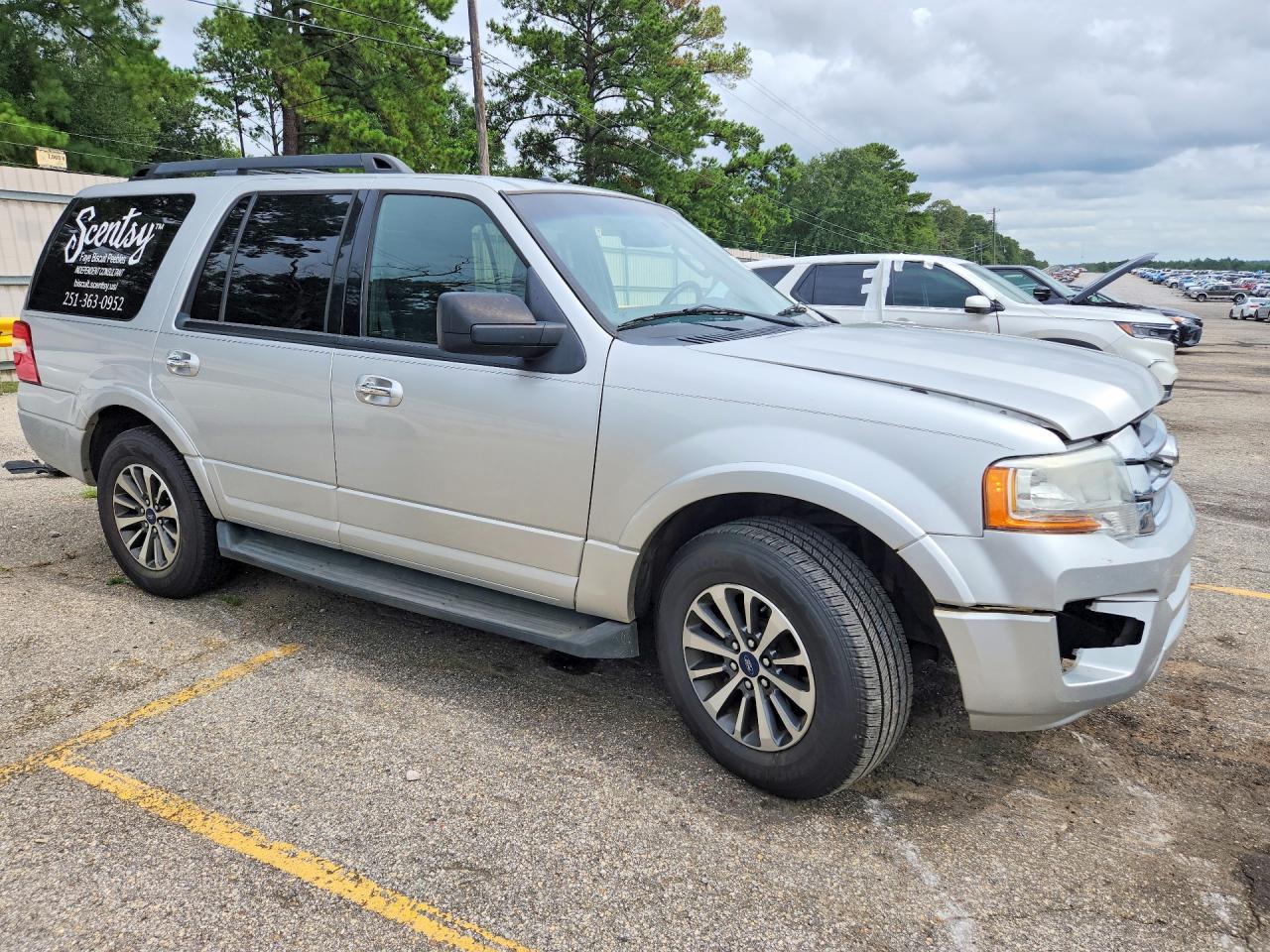 2015 Ford Expedition Xlt Silver vin: 1FMJU1HT5FEF20974