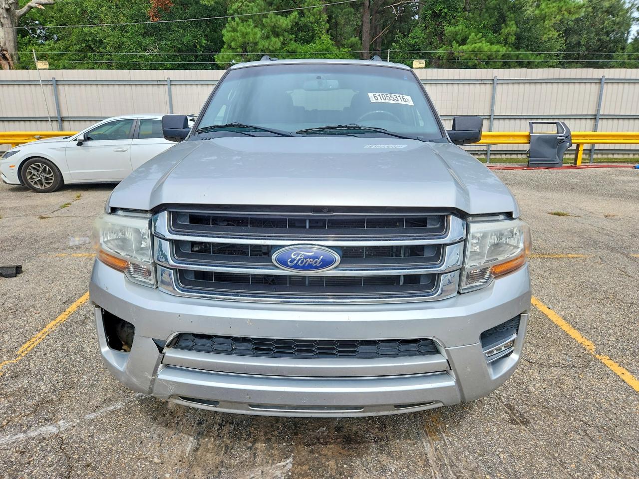 2015 Ford Expedition Xlt Silver vin: 1FMJU1HT5FEF20974