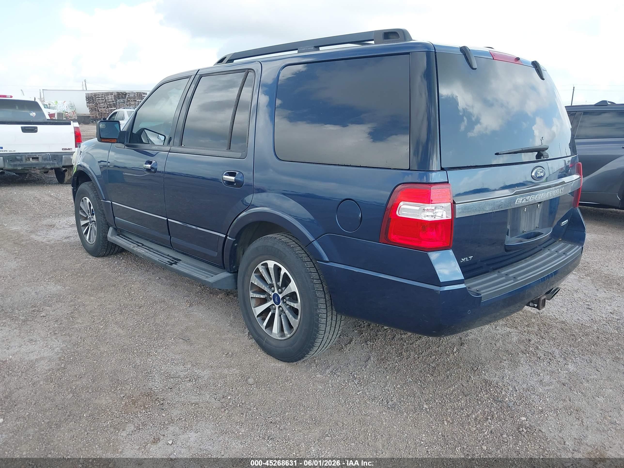 2015 Ford Expedition Xlt Blue vin: 1FMJU1HT6FEF08512
