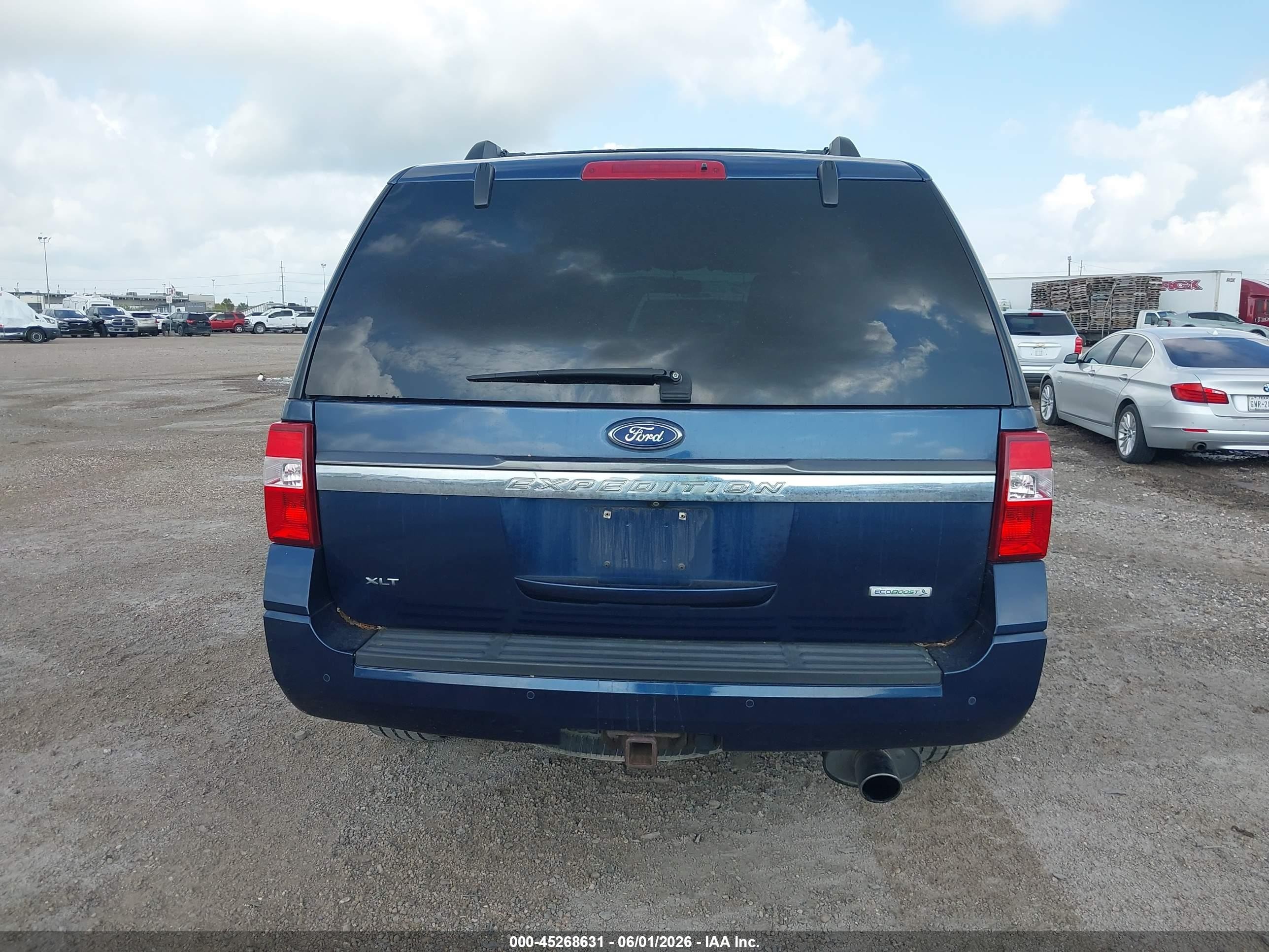 2015 Ford Expedition Xlt Blue vin: 1FMJU1HT6FEF08512