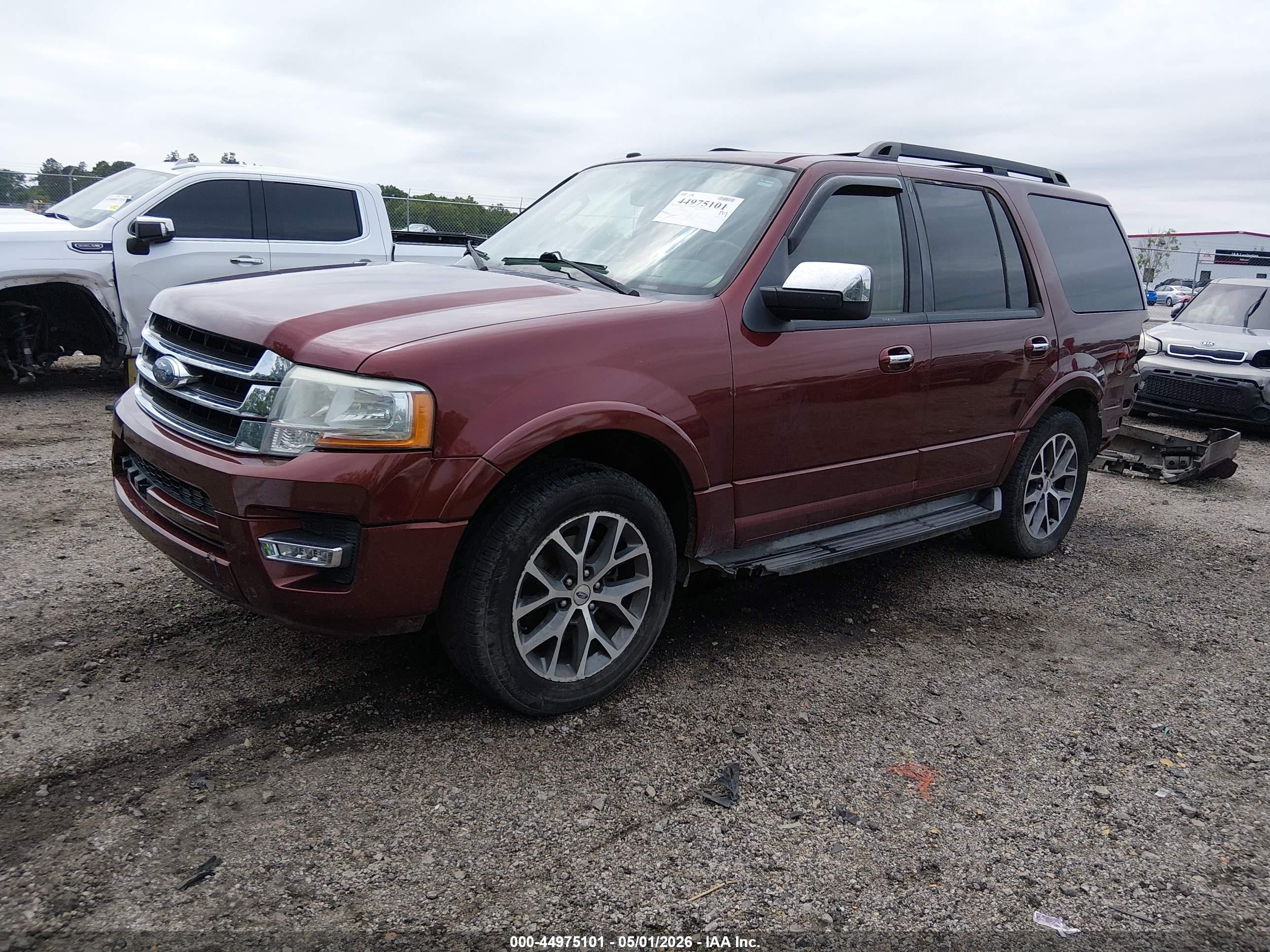 2015 Ford Expedition Xlt Красный vin: 1FMJU1HT6FEF49030
