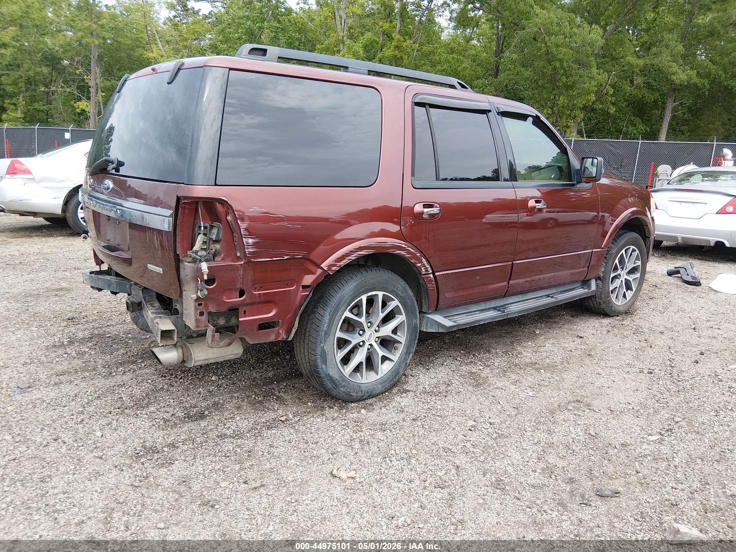 2015 Ford Expedition Xlt Красный vin: 1FMJU1HT6FEF49030
