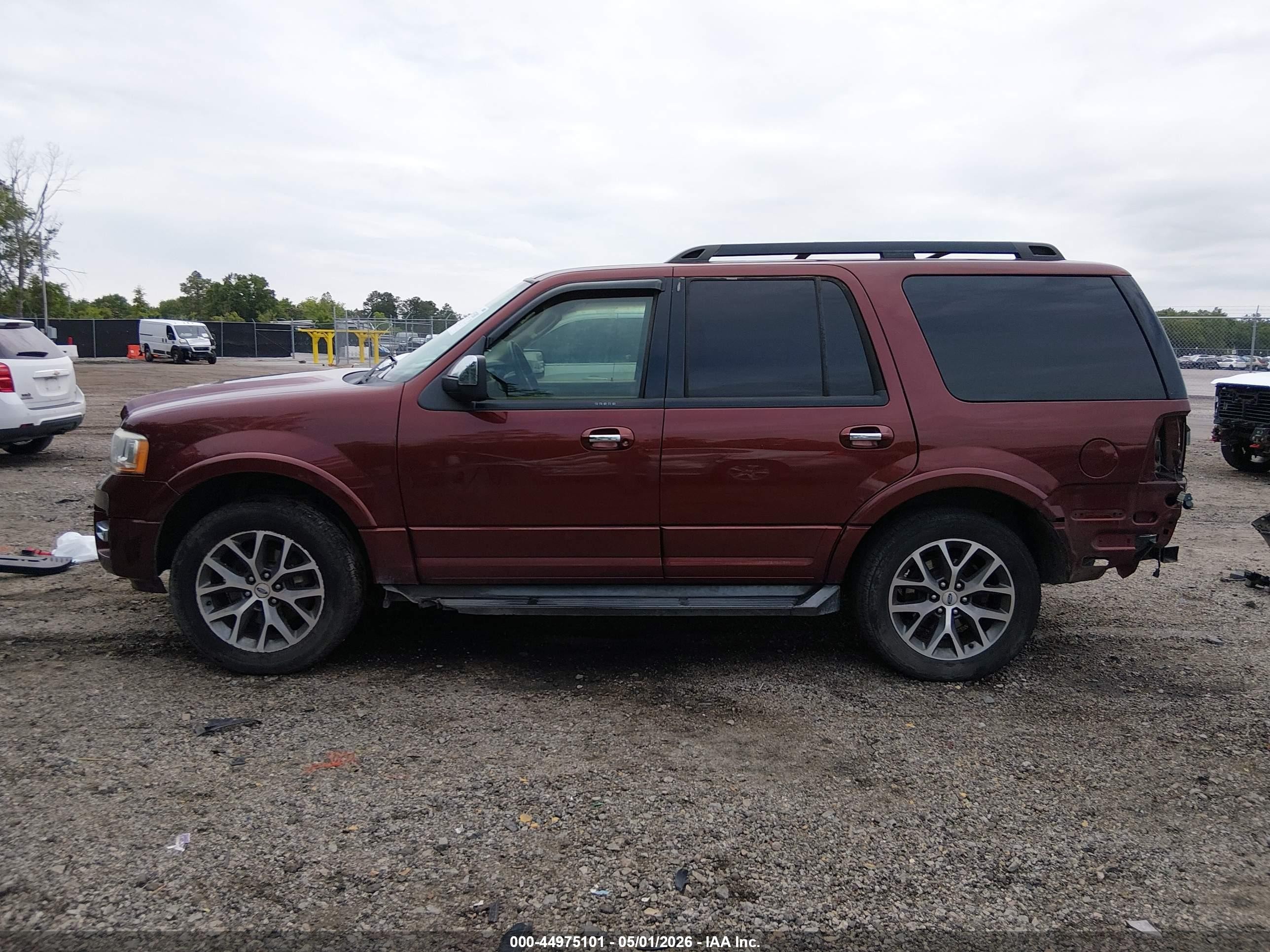 2015 Ford Expedition Xlt Красный vin: 1FMJU1HT6FEF49030