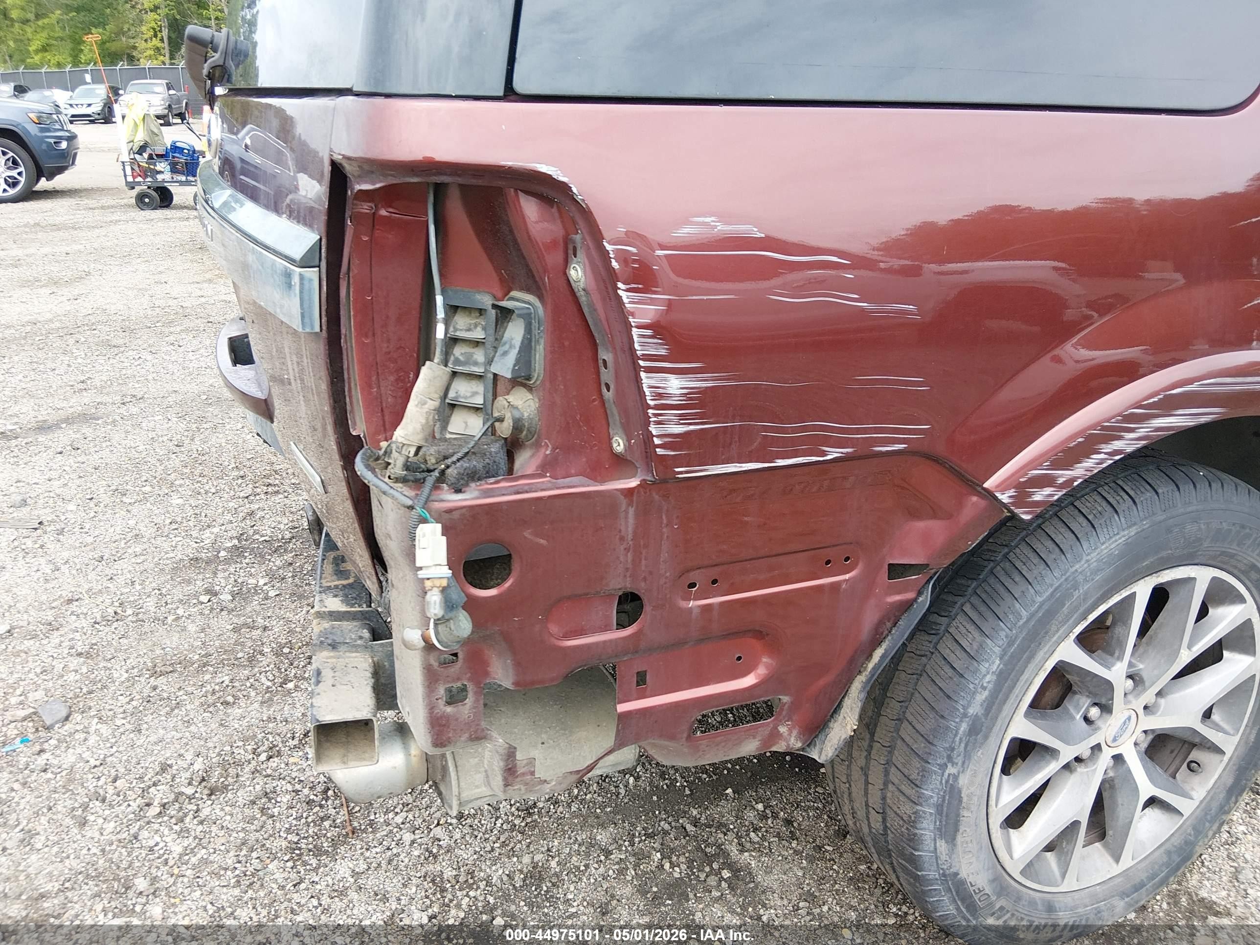 2015 Ford Expedition Xlt Красный vin: 1FMJU1HT6FEF49030