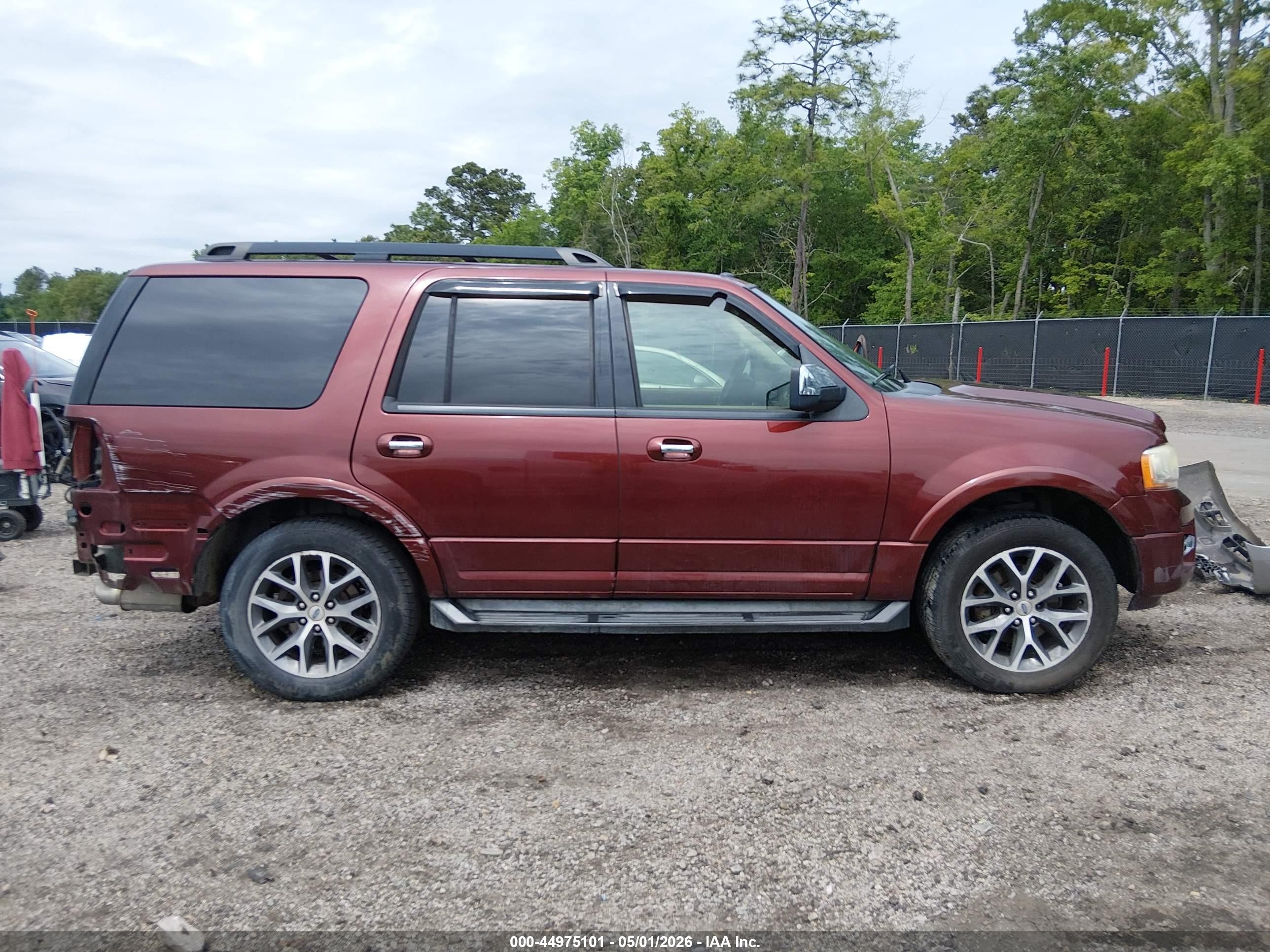 2015 Ford Expedition Xlt Красный vin: 1FMJU1HT6FEF49030