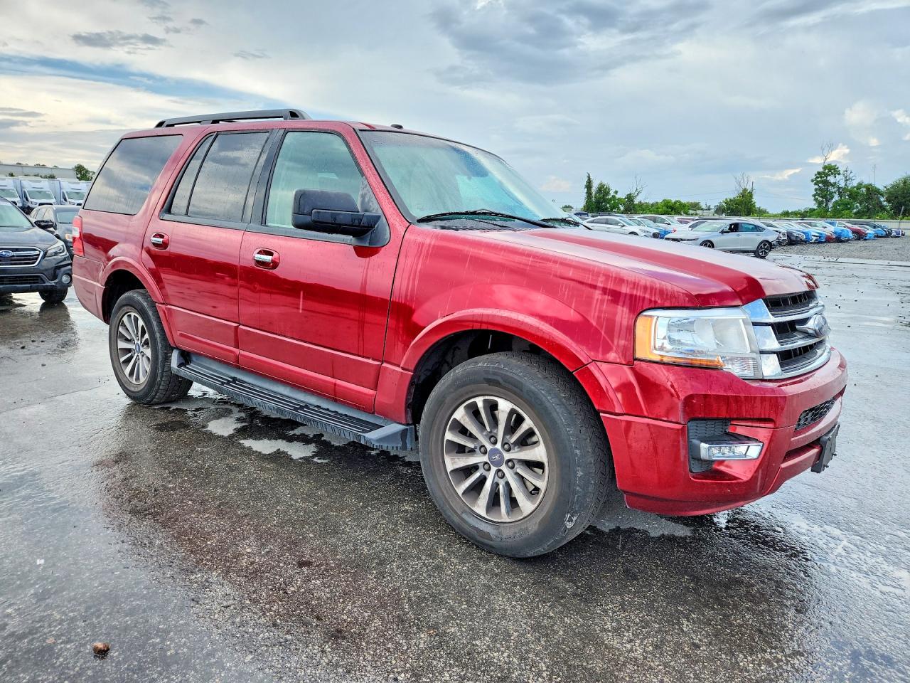 2015 Ford Expedition Xlt Red vin: 1FMJU1HT7FEF23116